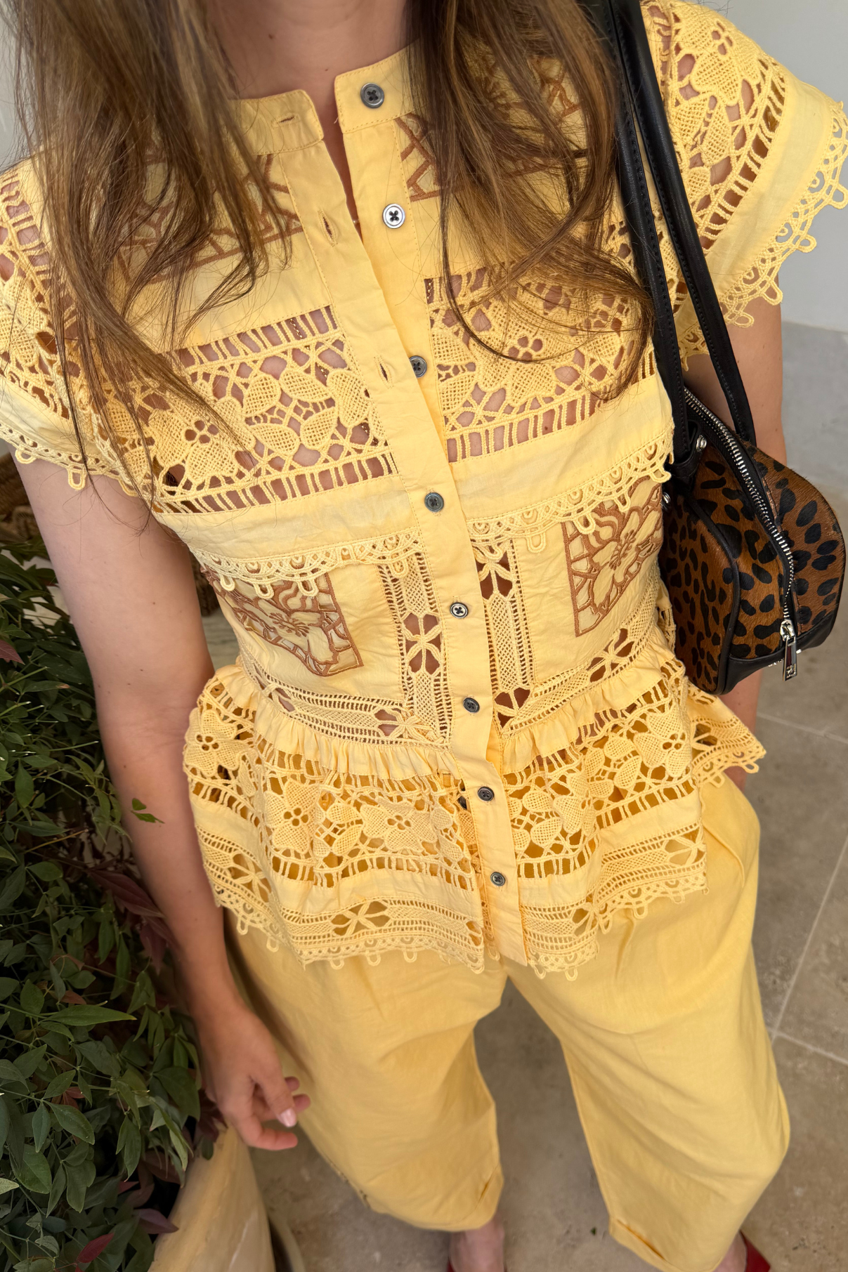TOTAL LOOK SEA EMBROIDERY BUTTER