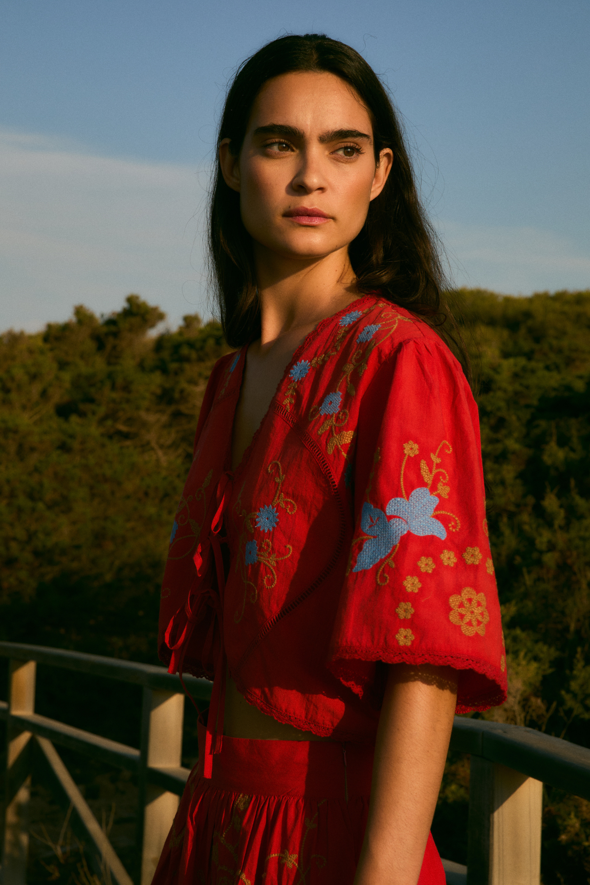 TOP AMAPOLA EMBROIDERY ROJO