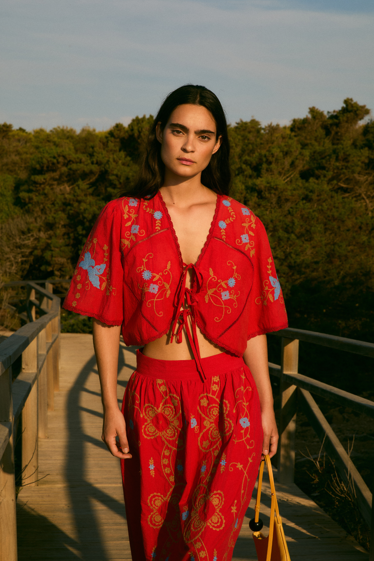 TOP AMAPOLA EMBROIDERY ROJO