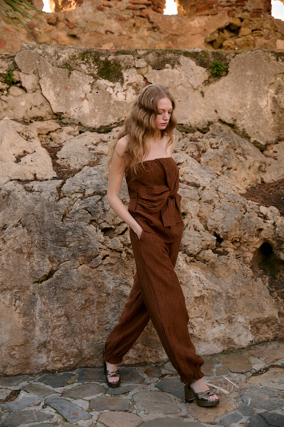 LINDA ARRUGUILLA TILE TROUSERS