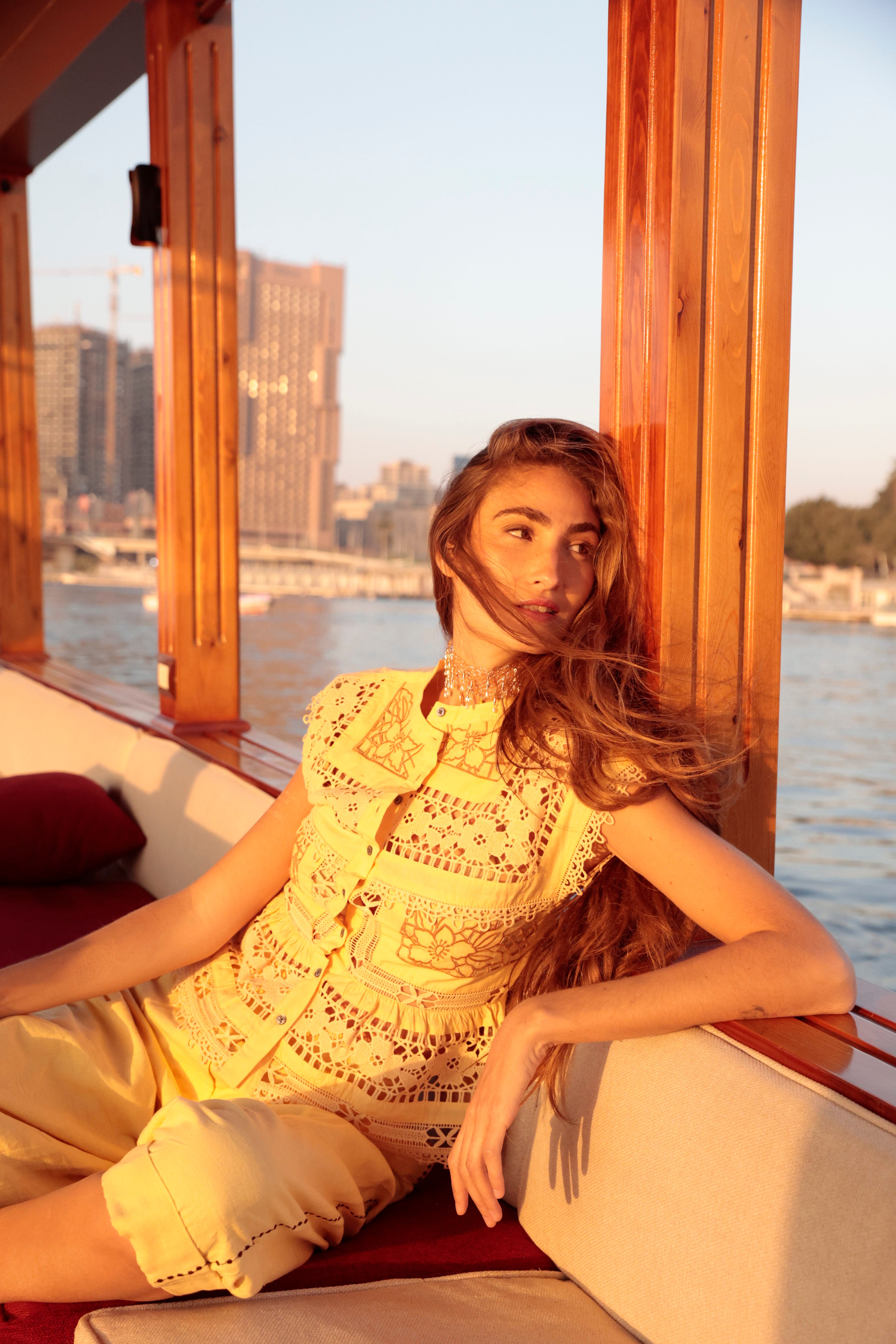 TOP SEA EMBROIDERY BUTTER