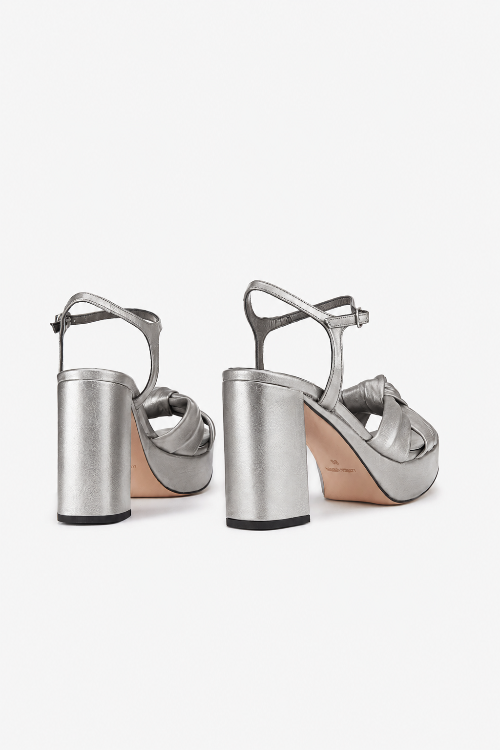 SANDALIA LILY PIEL PLATA