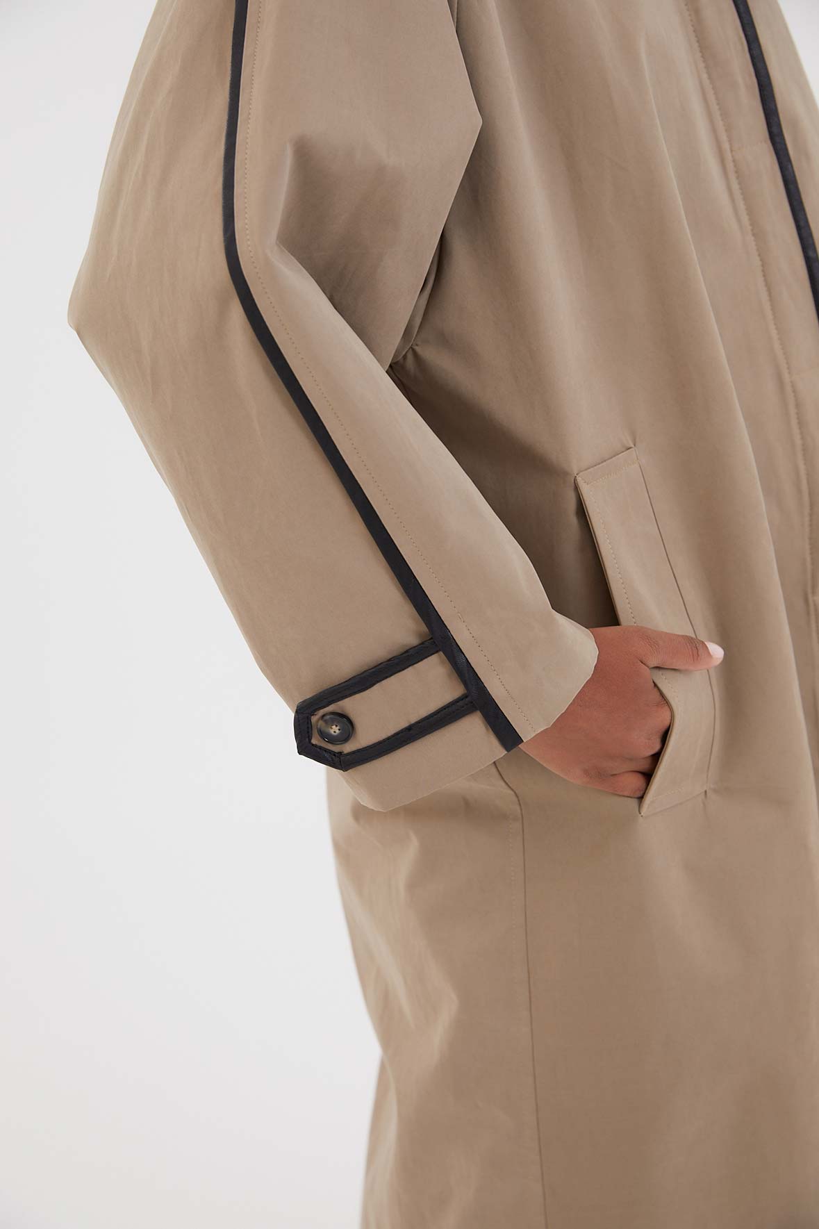 MACKINTOSH RIVETE OVER RAIN TAUPE