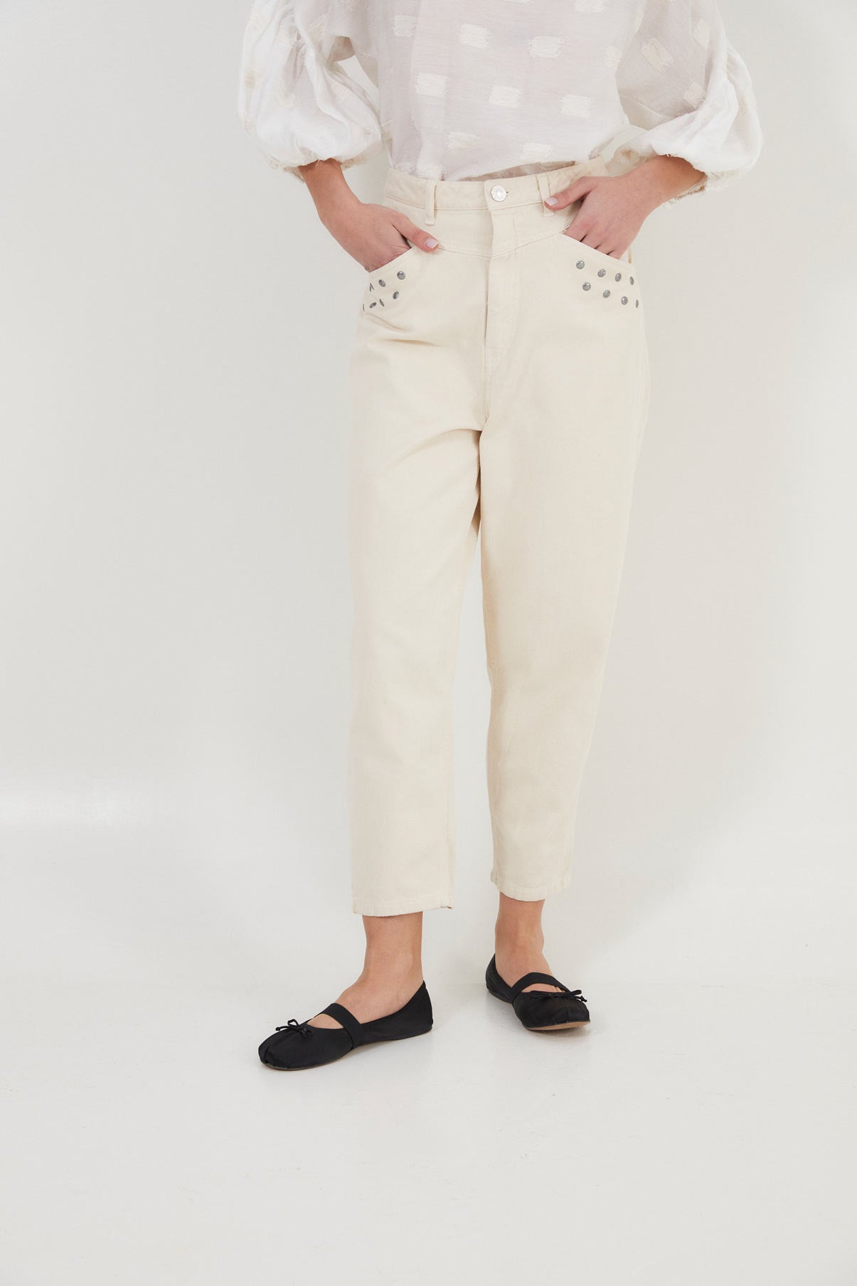 JEAN LUCCI CLOUTÉ ÉCRU