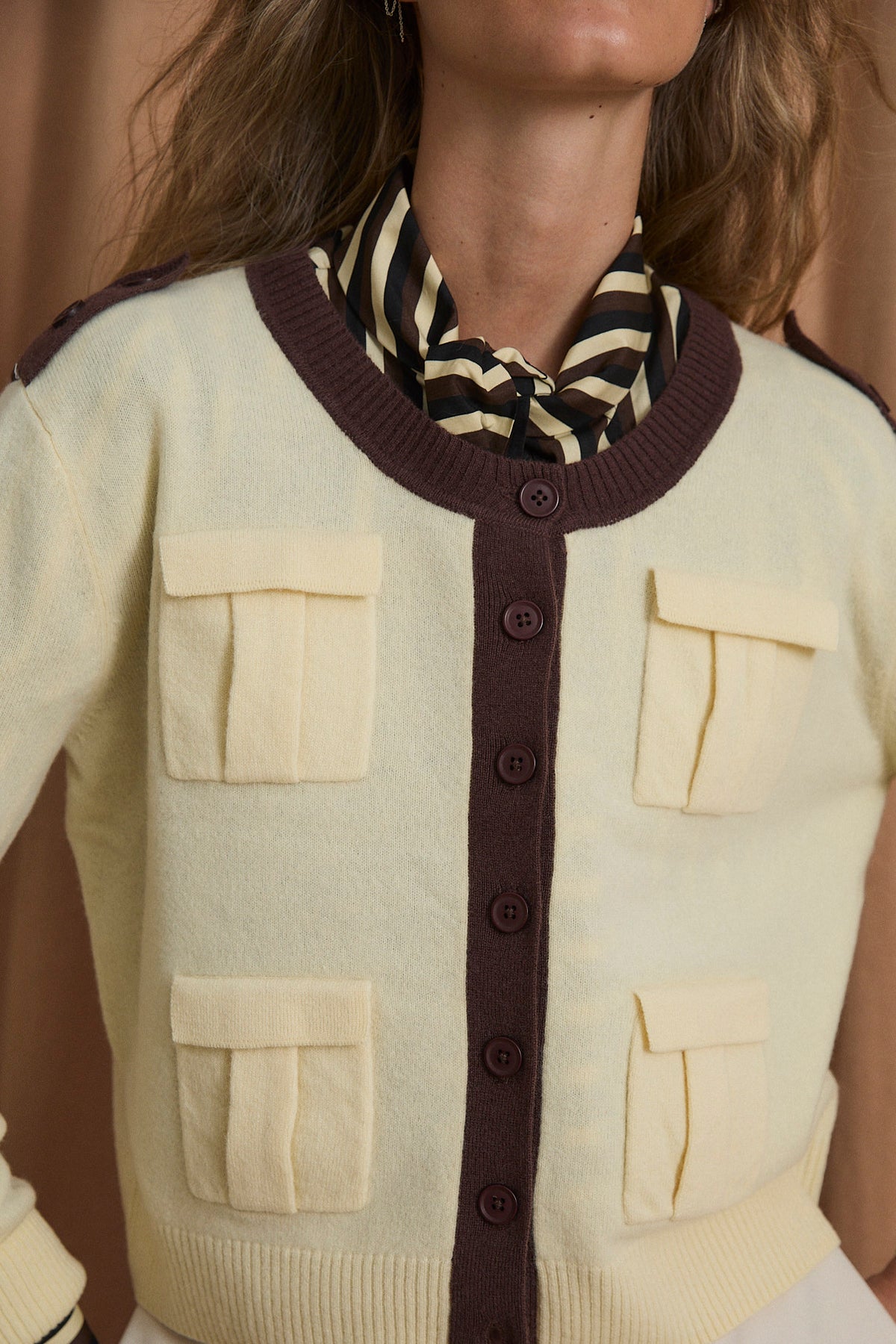 CHAQUETA MILITAR PUNTO MANTEQUILLA