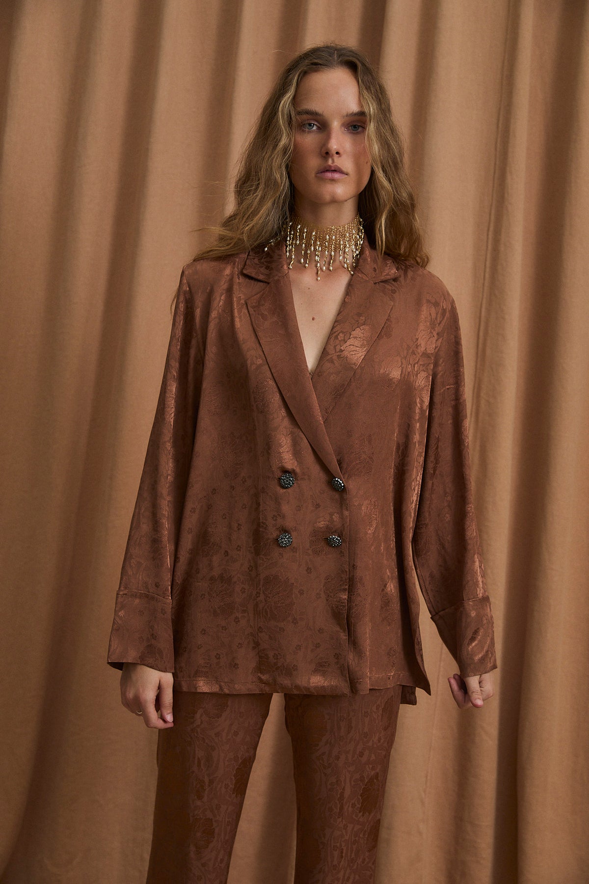BROWN RETRO JCQ ICON TOTAL LOOK