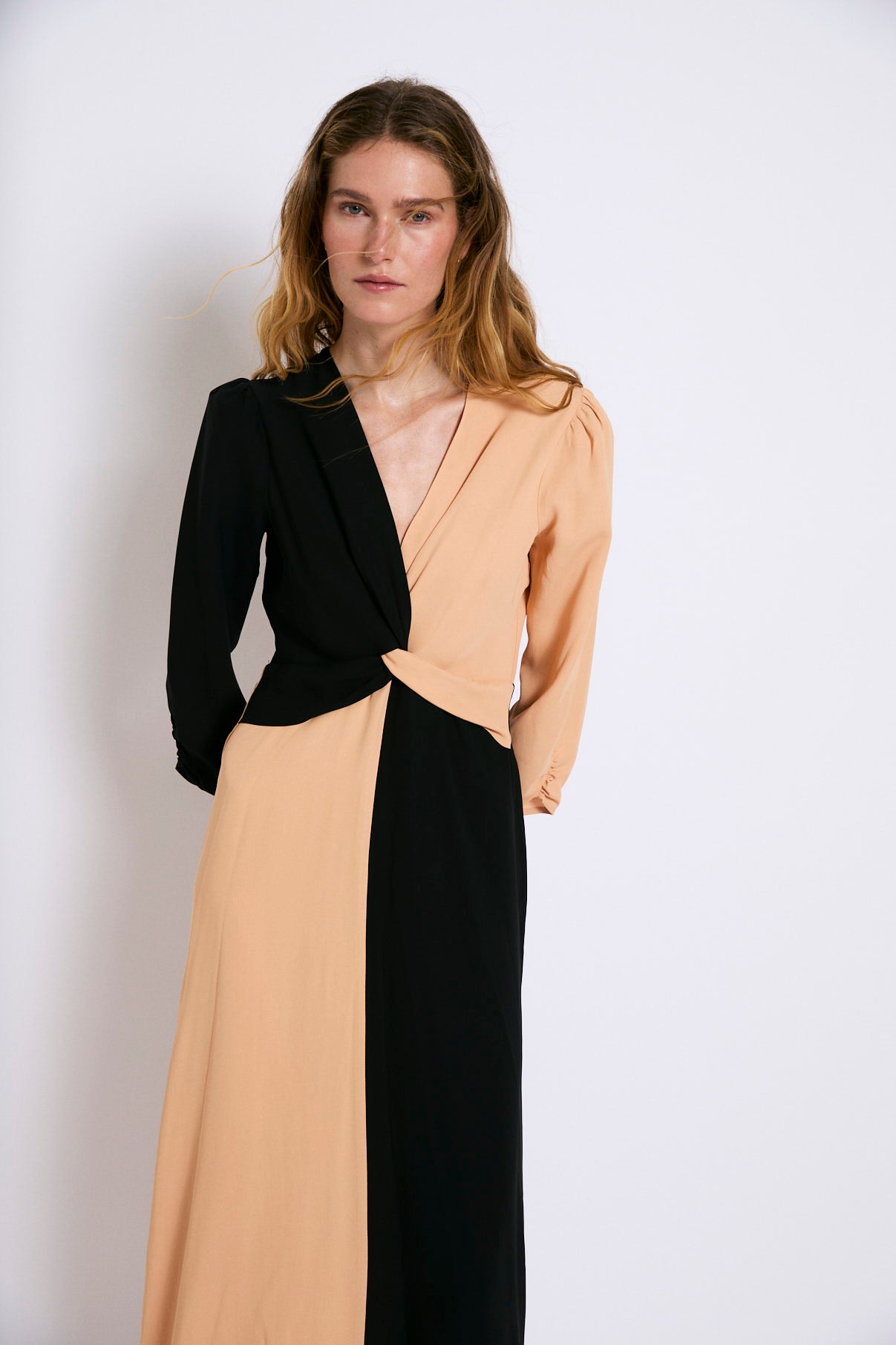 VESTIDO DAMA CRESPÓN NEGRO