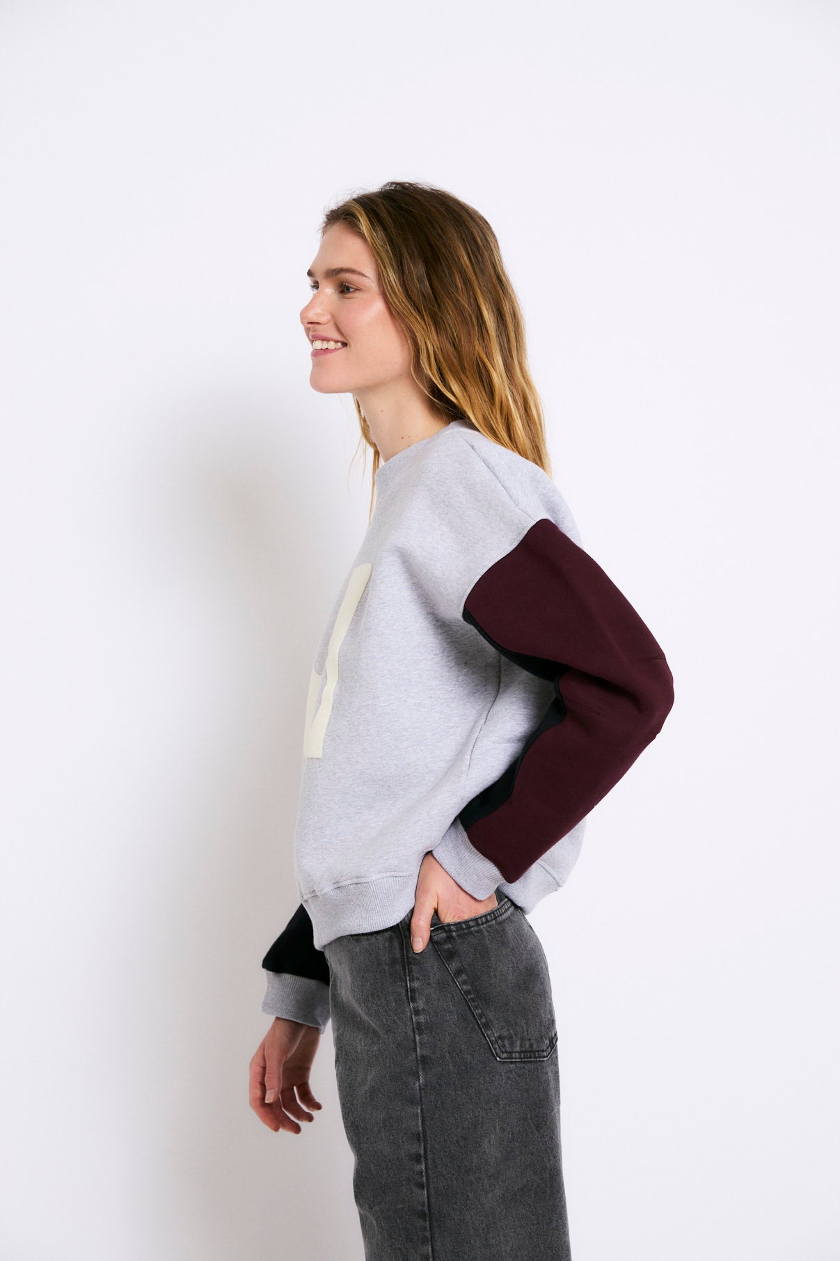 SUDADERA BUDYTRI FELPA GRIS