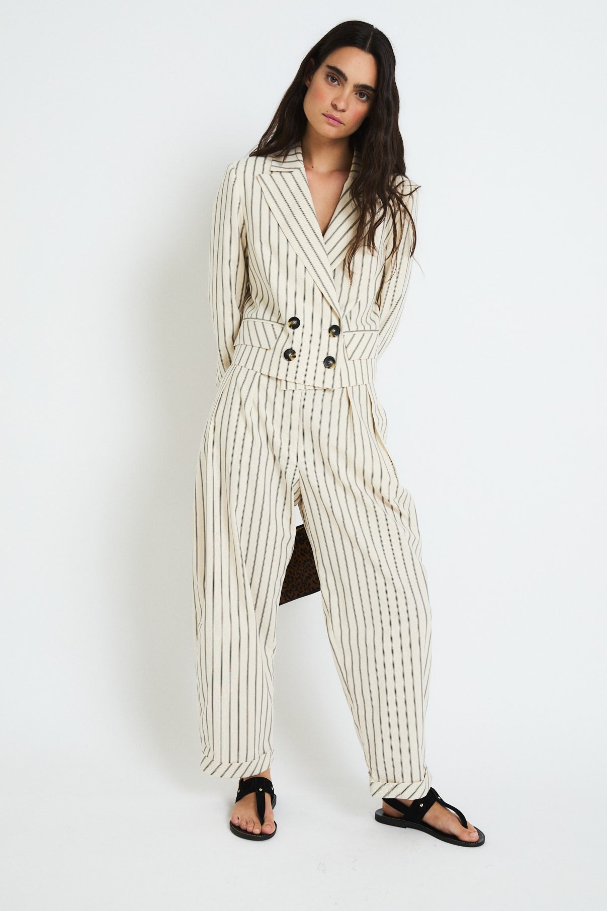 TOTAL LOOK SPENCER RAYA NEGRO