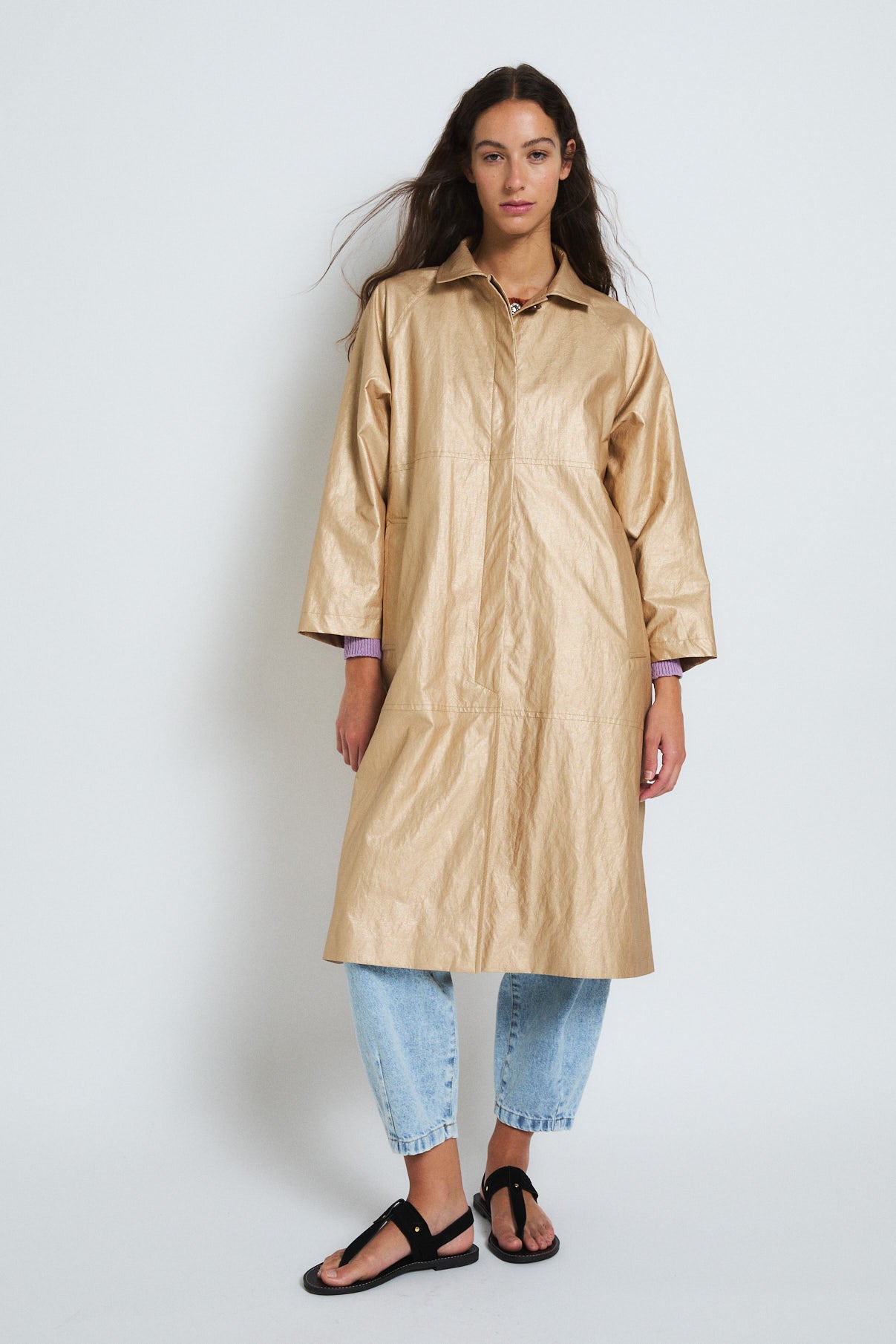 GABARDINA ORO METAL DORADO