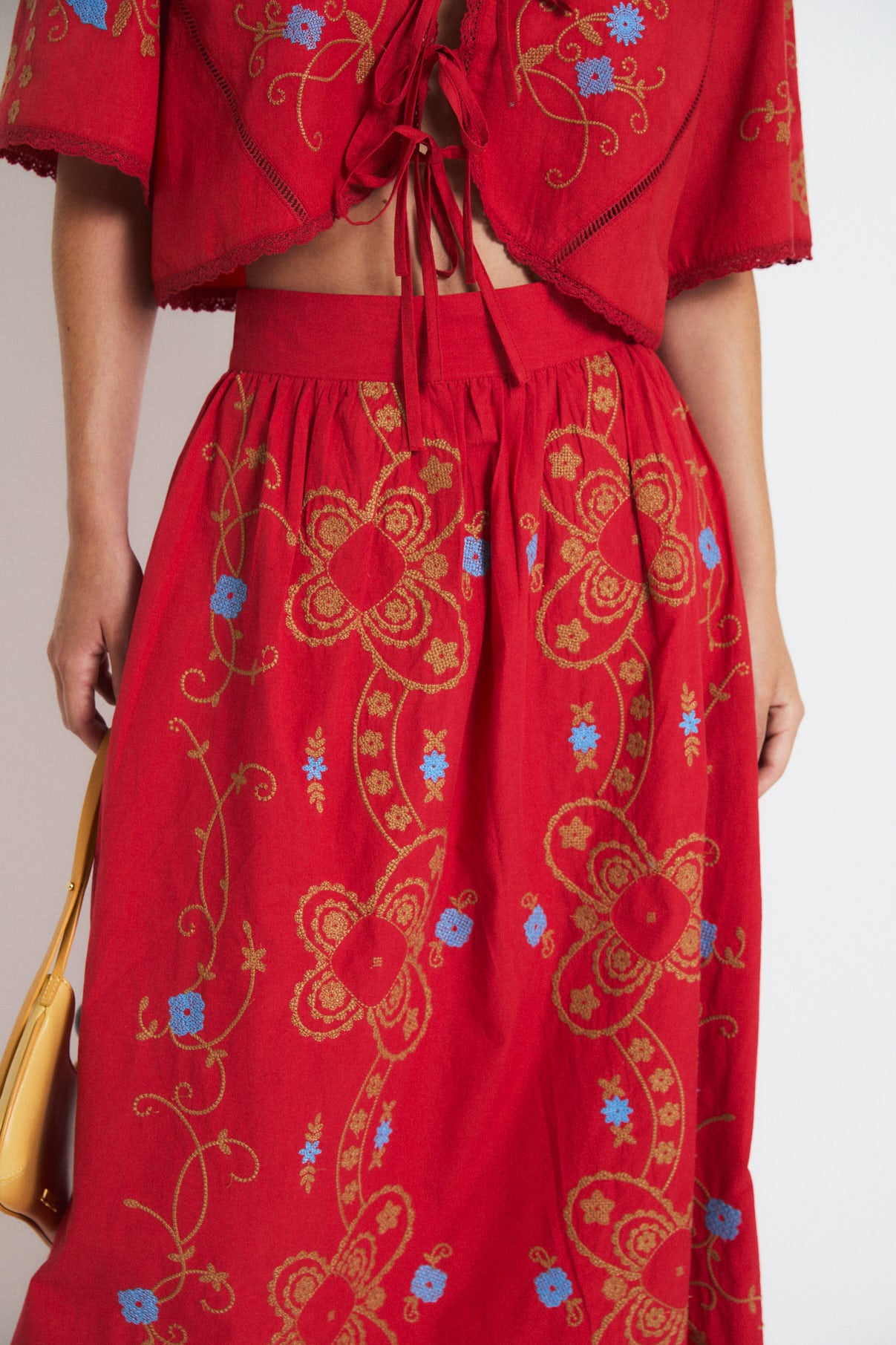 FALDA AMAPOLA EMBROIDERY ROJO