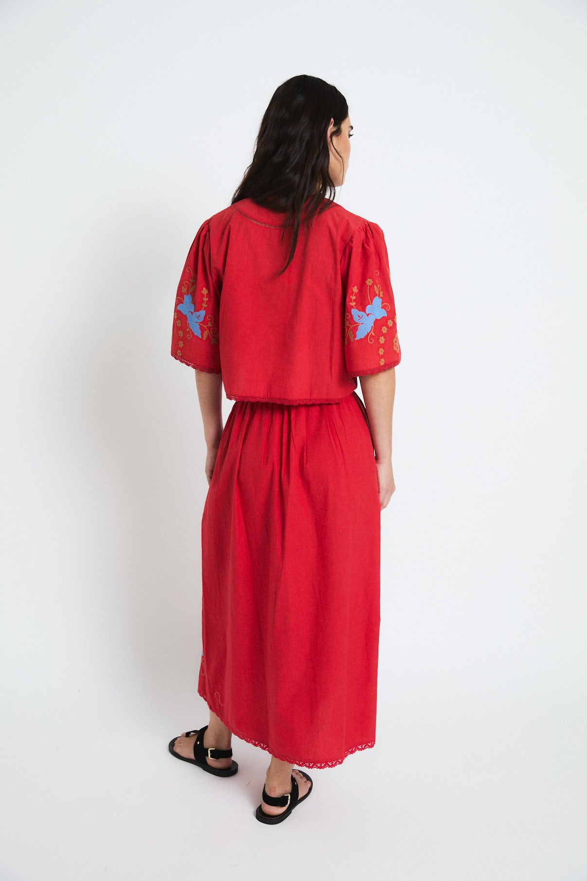 TOTAL LOOK AMAPOLA EMBROIDERY ROJO