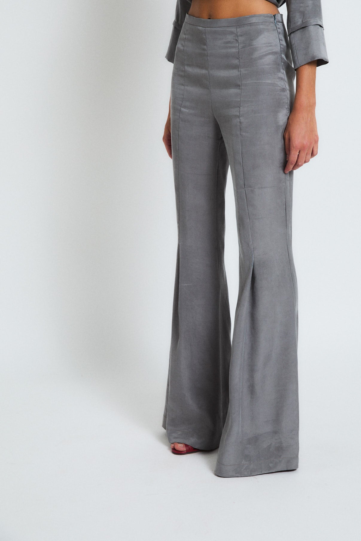 TOTAL LOOK ICON CUPRO PLOMO