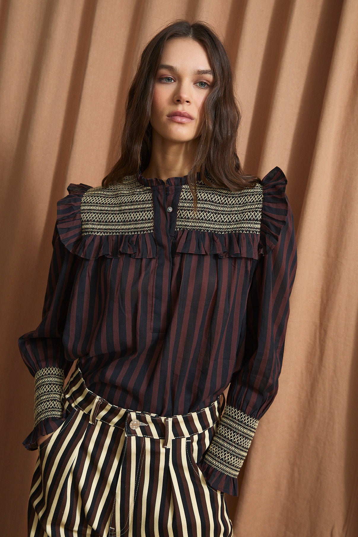 BLUSA CONCHITA LINEAS CHOCOLATE