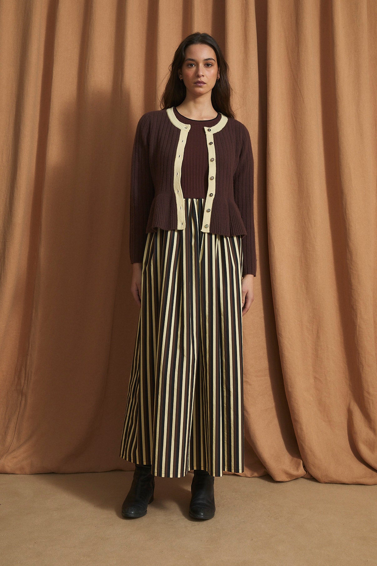 CHAQUETA LEILA PUNTO MARRON