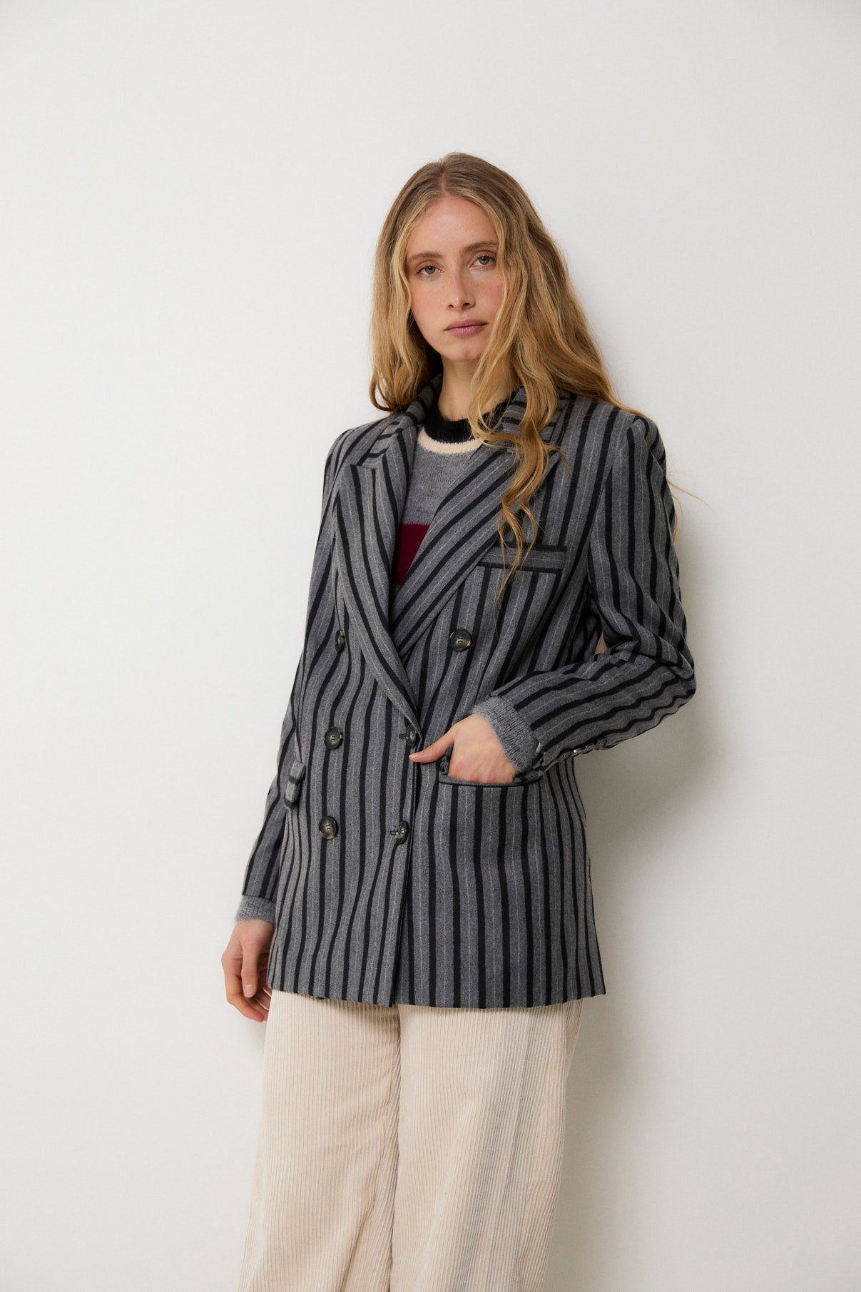 BLAZER EMILY RAYAS GRIS