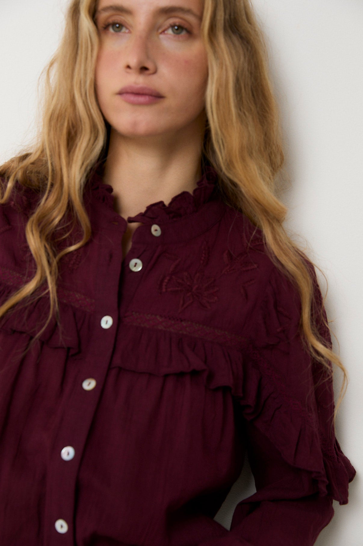 BLUSA TRUJILLO EMBROIDERY BURGUNDY