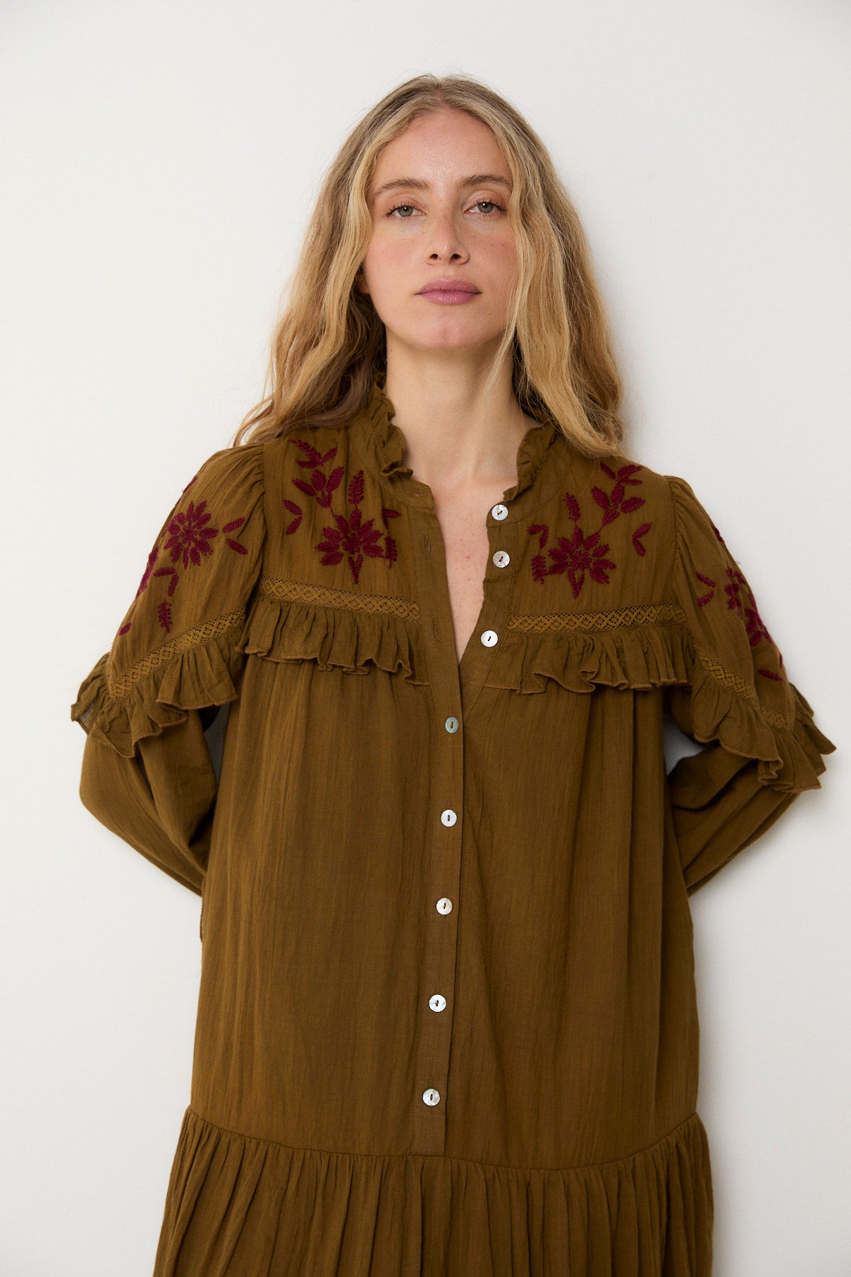 VESTIDO TRUJILLO EMBROIDERY KAKI