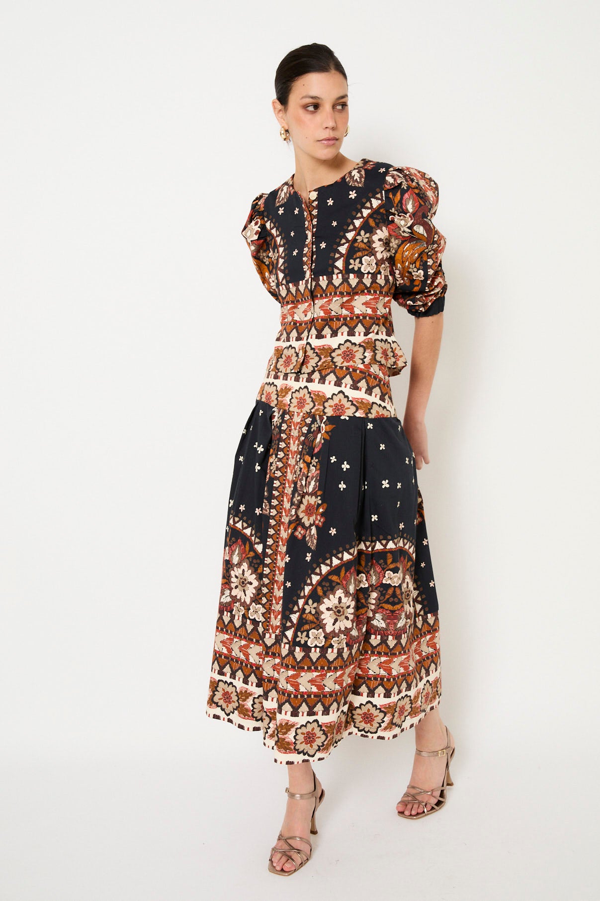 TOTAL LOOK FAROL CENEFA NEGRO