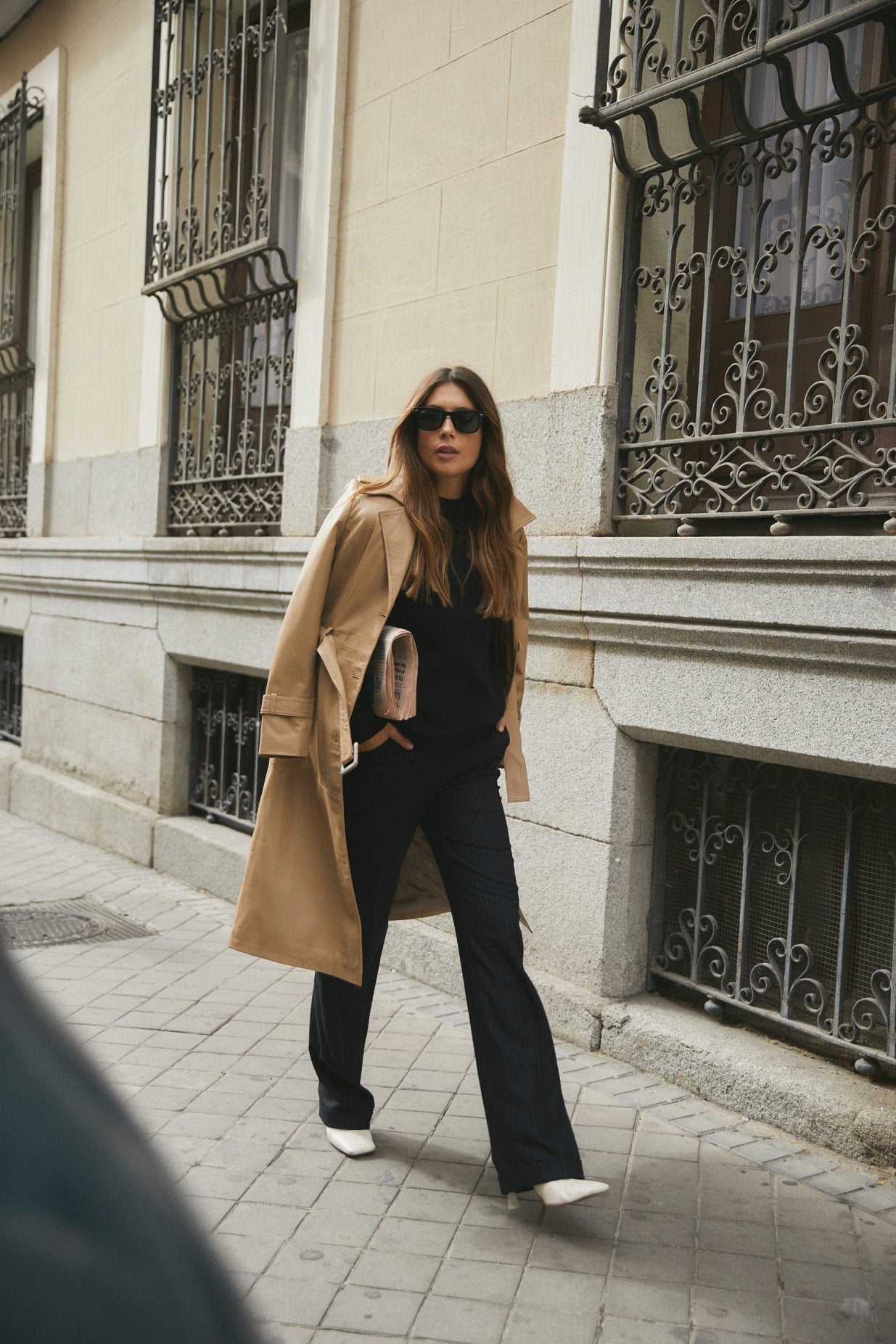 BASSET LEATHER BEIGE TRENCH COAT