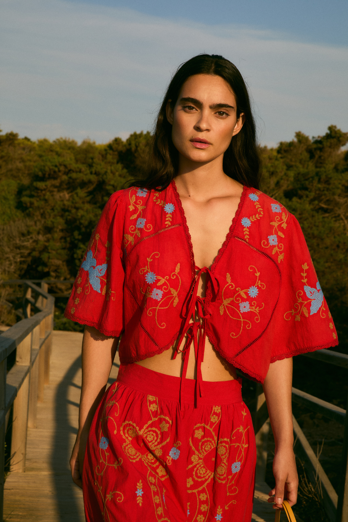 TOP AMAPOLA EMBROIDERY ROJO
