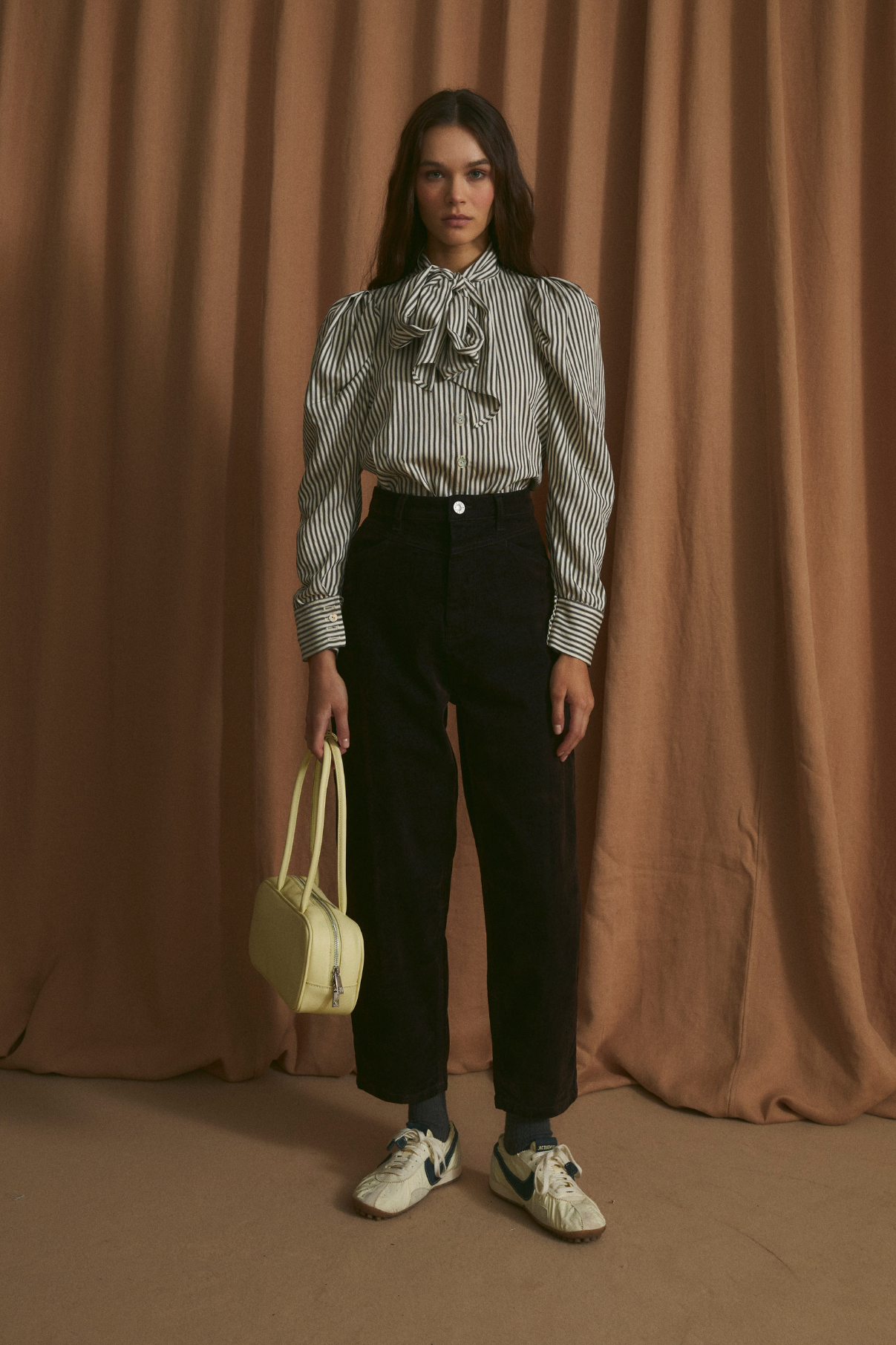 PAJARITA MINIRAYA BROWN BLOUSE