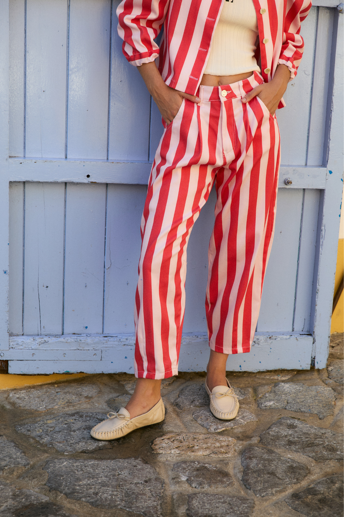 JEANS BOYFRIEND BARRAS ROJO