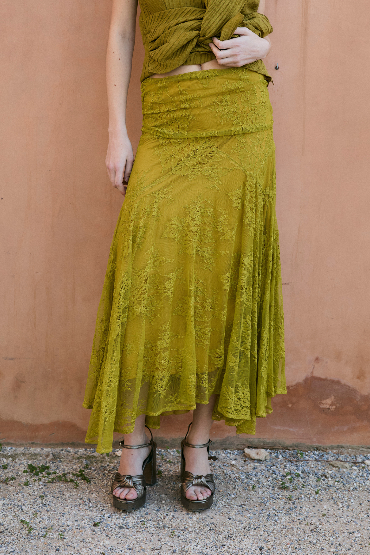 TOTAL LOOK LINDA ENCAJE OLIVA