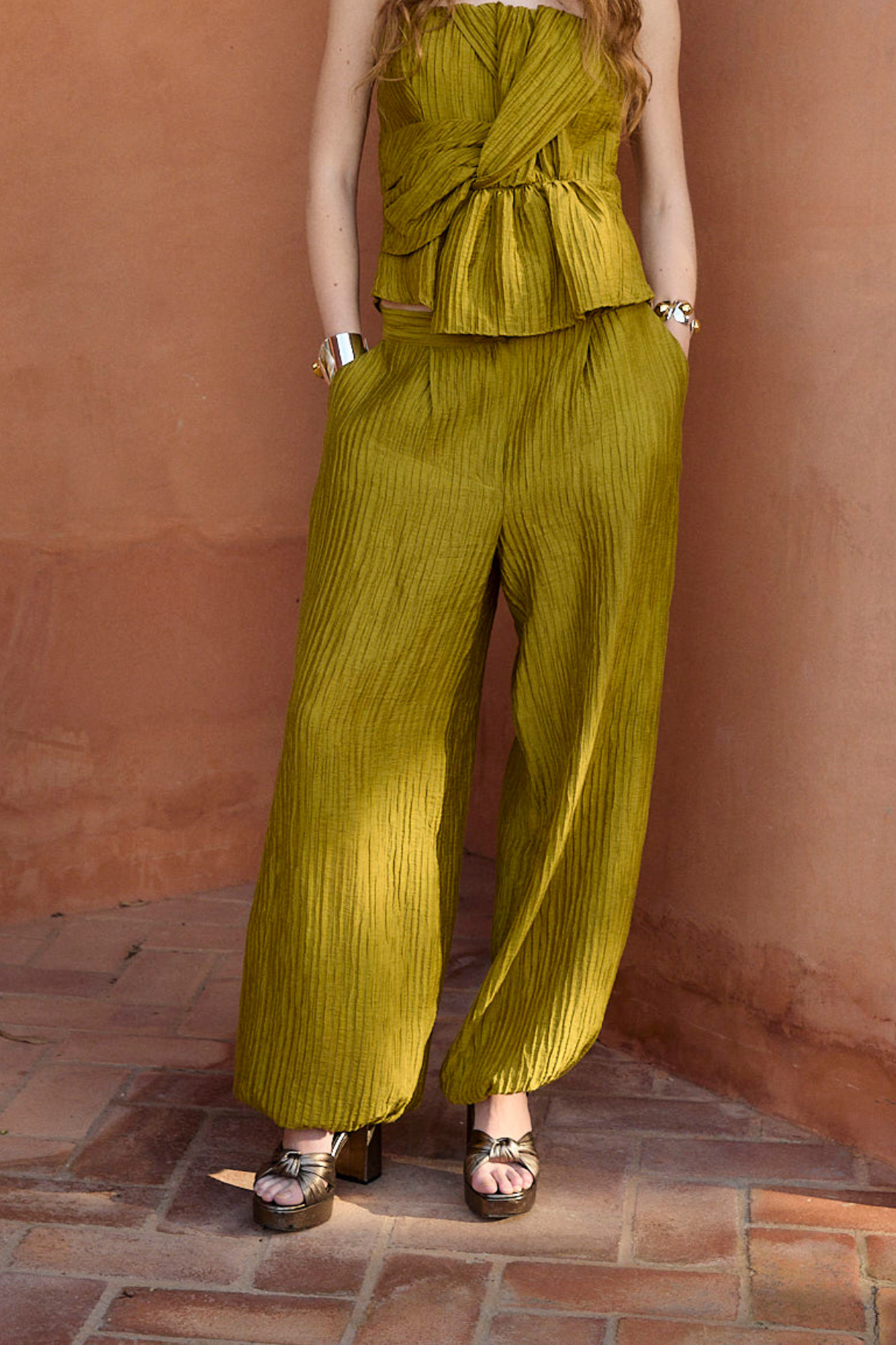 PANTALON LINDA ARRUGUILLA OLIVA