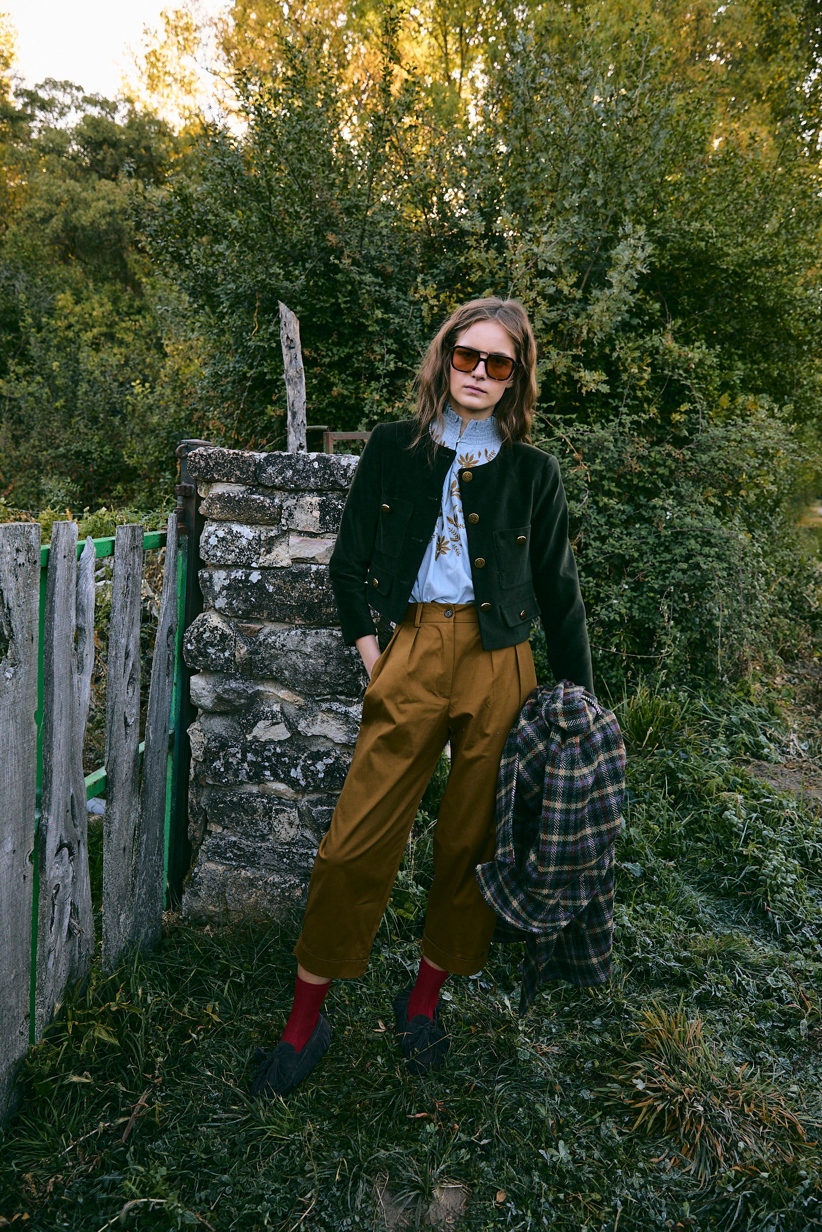 CHAQUETA AINA VELVET KAKI