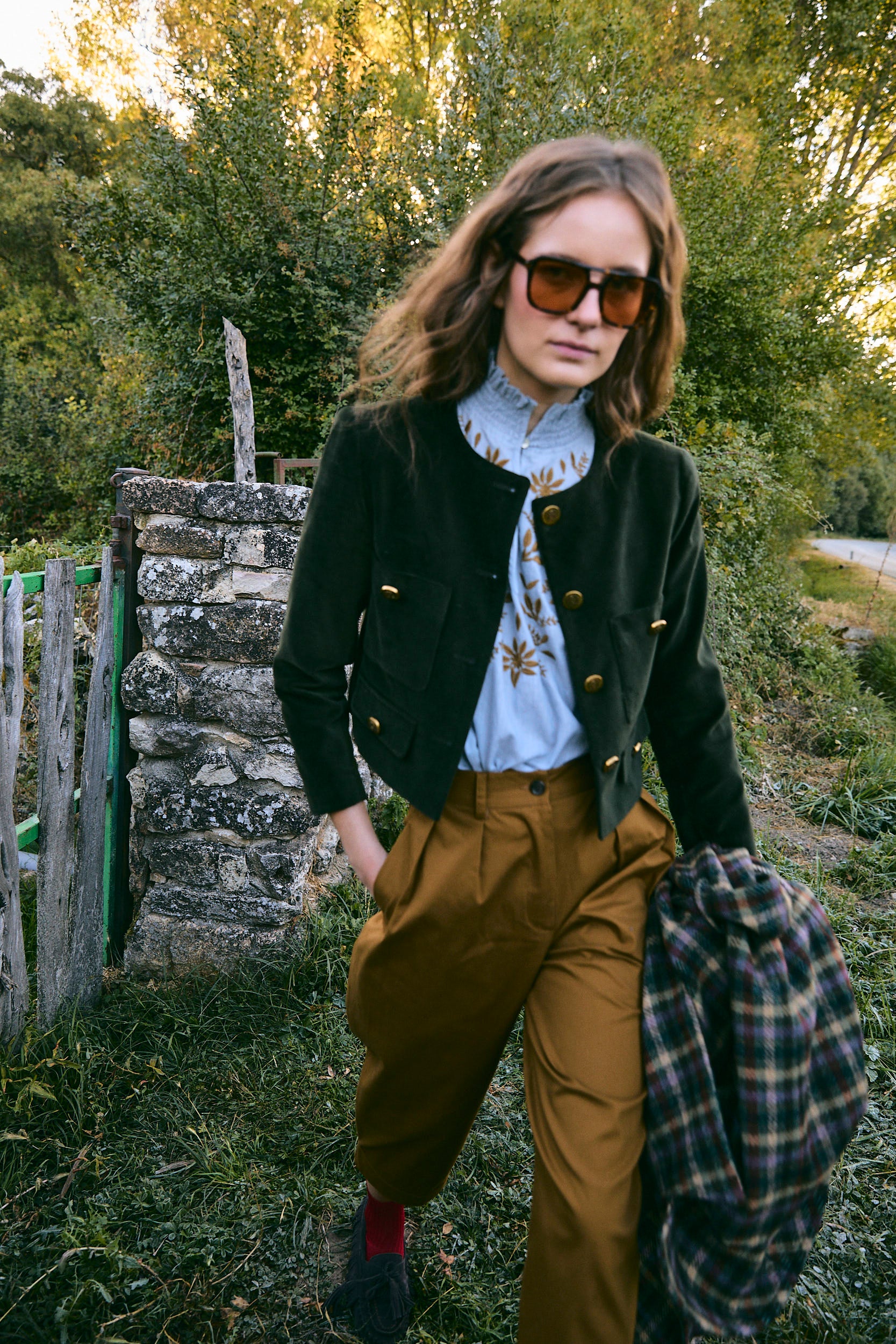 CHAQUETA AINA VELVET KAKI