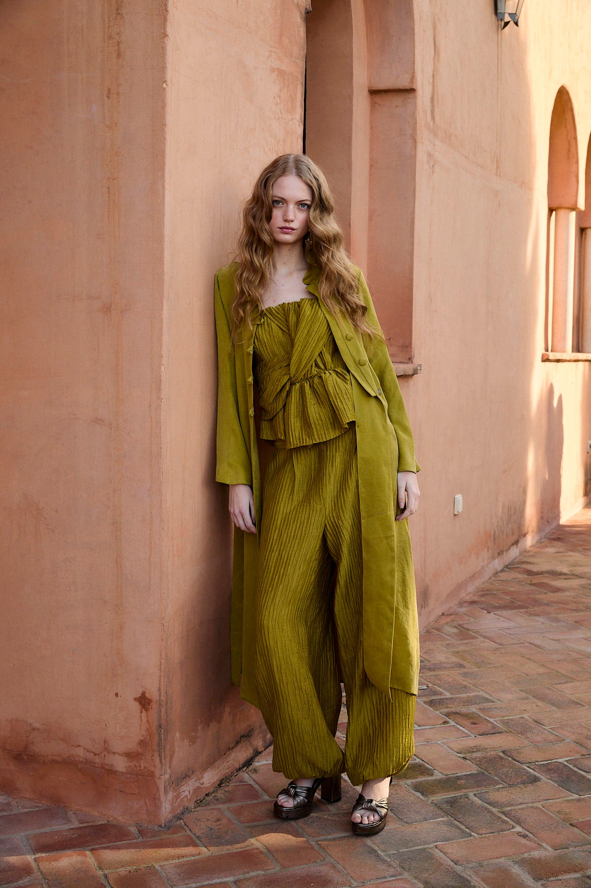 ABRIGO CHINISKI CUPRO OLIVA