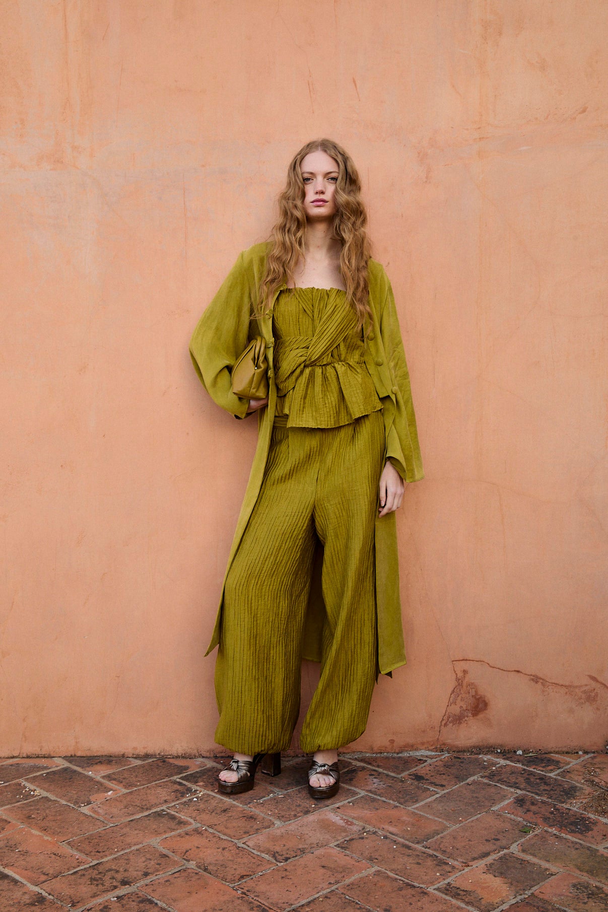 ABRIGO CHINISKI CUPRO OLIVA