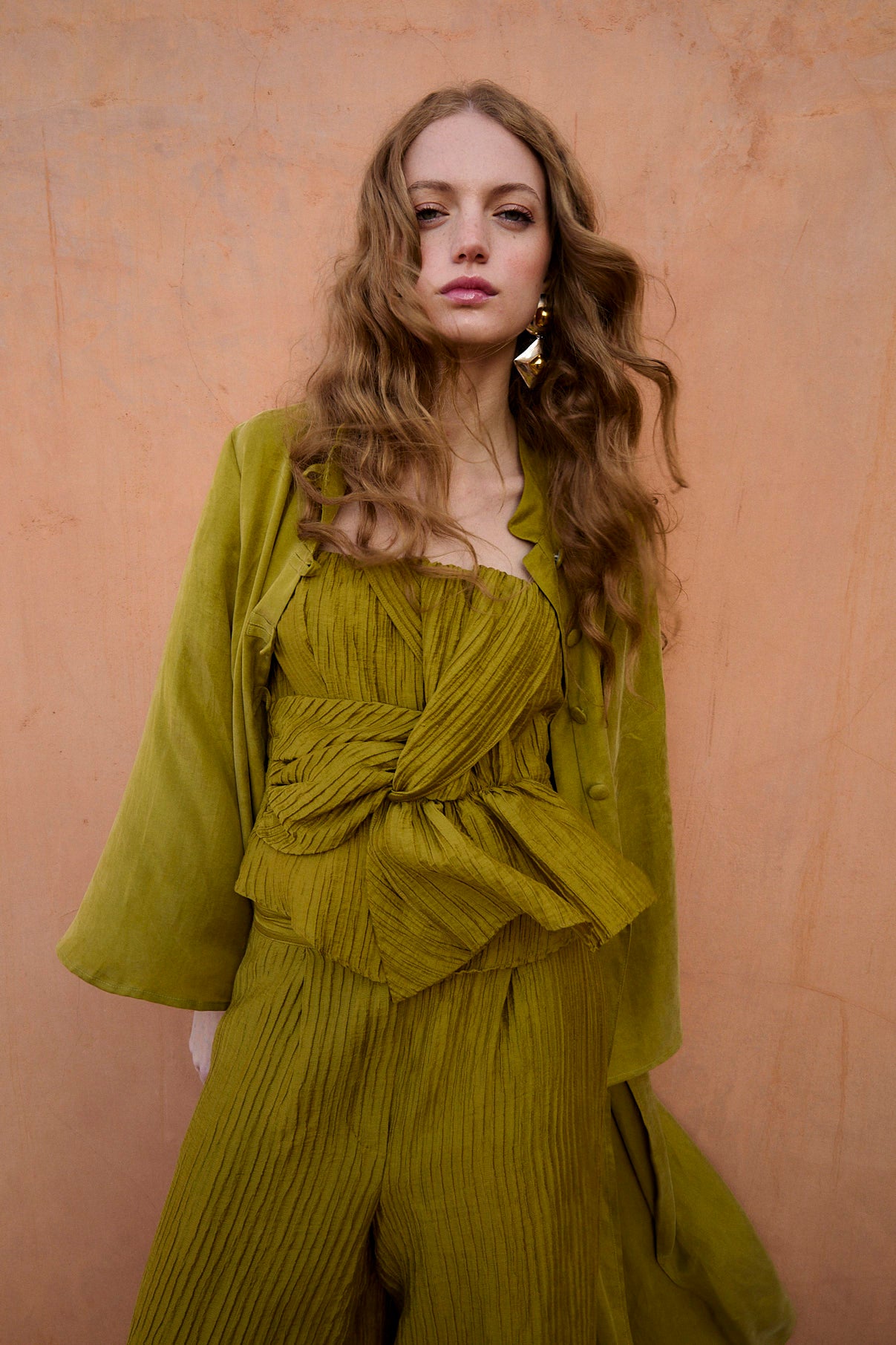 TOTAL LOOK LINDA ARRUGUILLA OLIVA