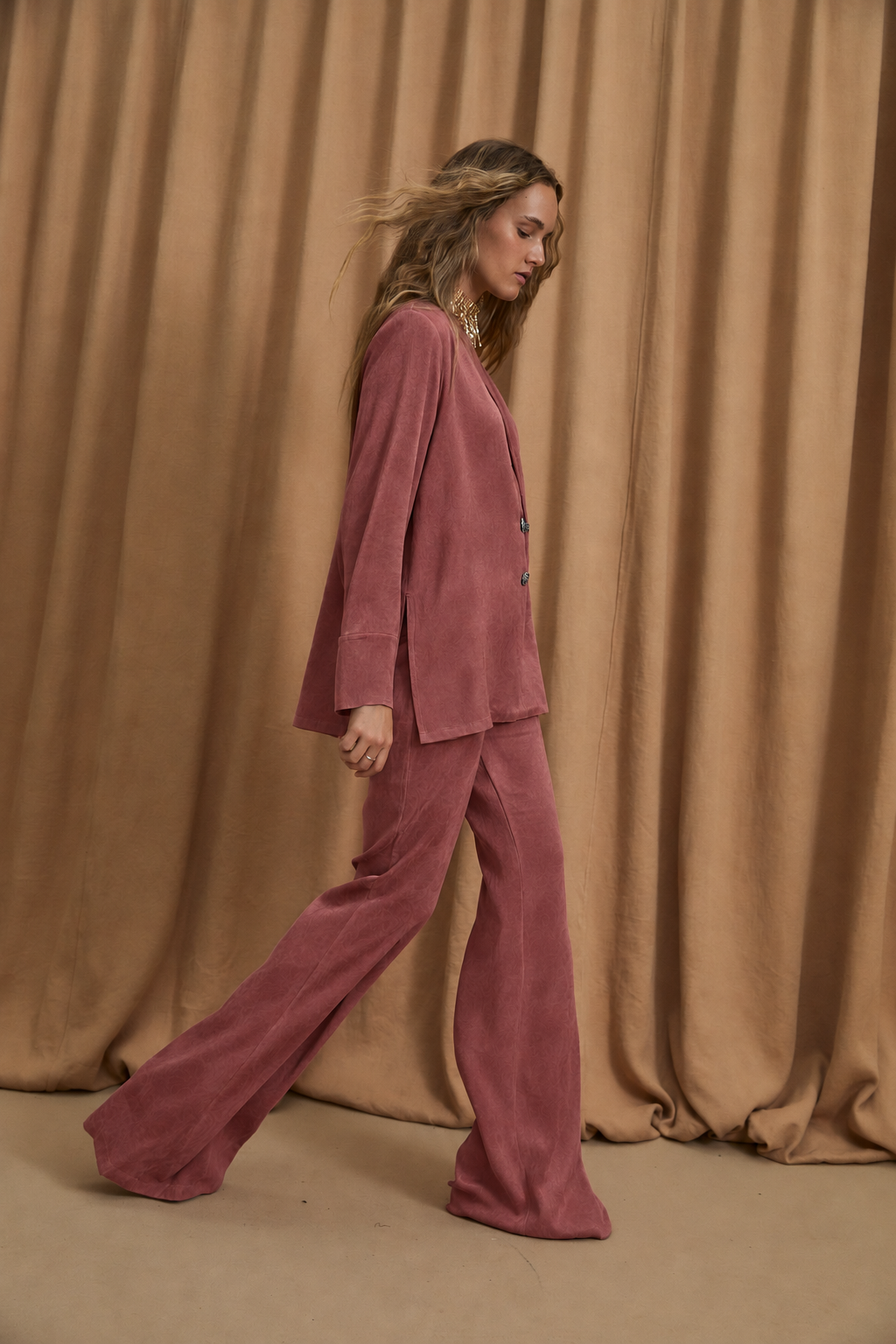 TOTAL LOOK ICON CUPRO BURGUNDY