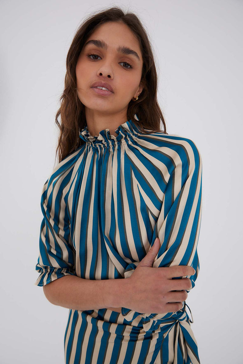 BLUE STRIPED WRAP-AROUND TOTAL LOOK