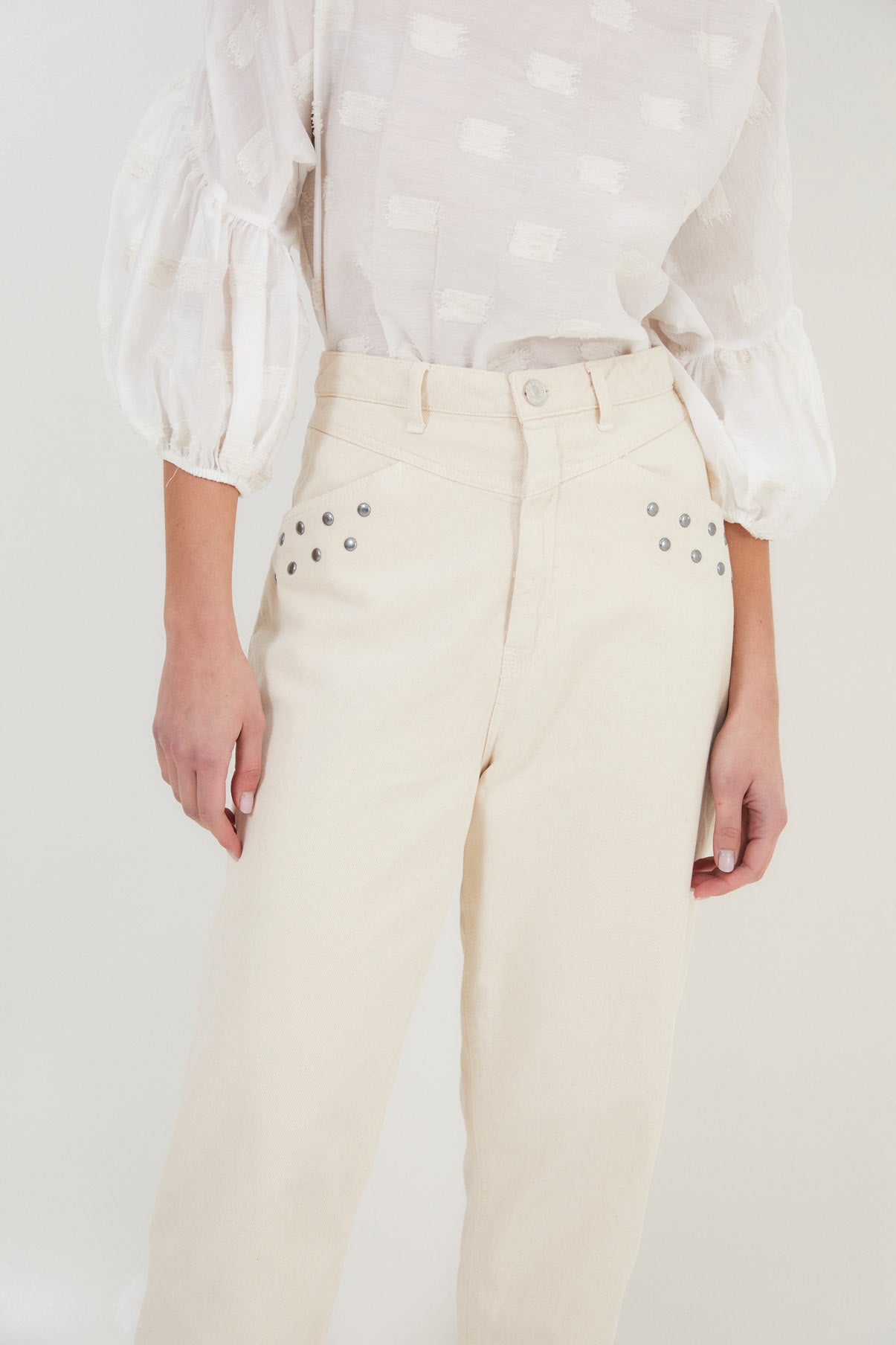 JEAN LUCCI CLOUTÉ ÉCRU