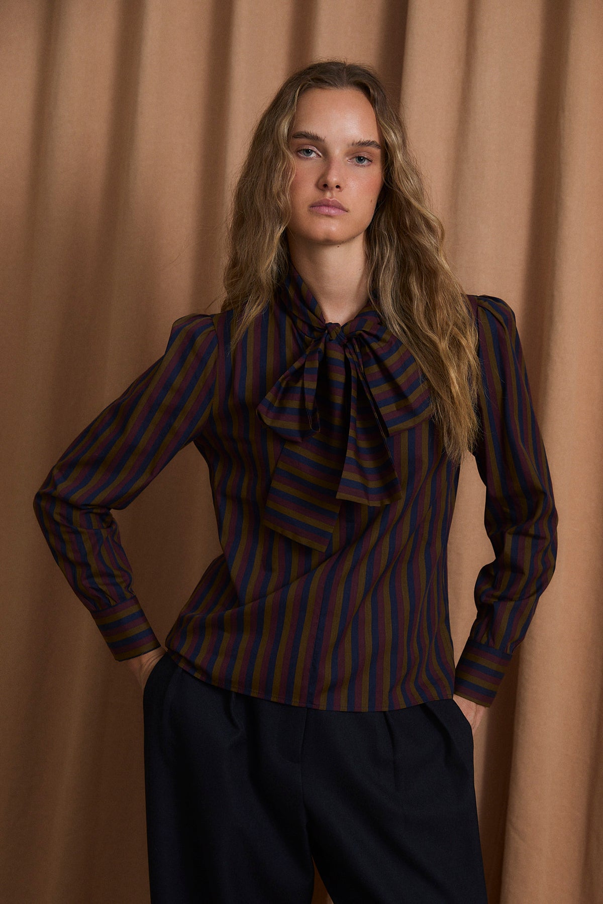 BLUSA LAZO TRIO BURGUNDY