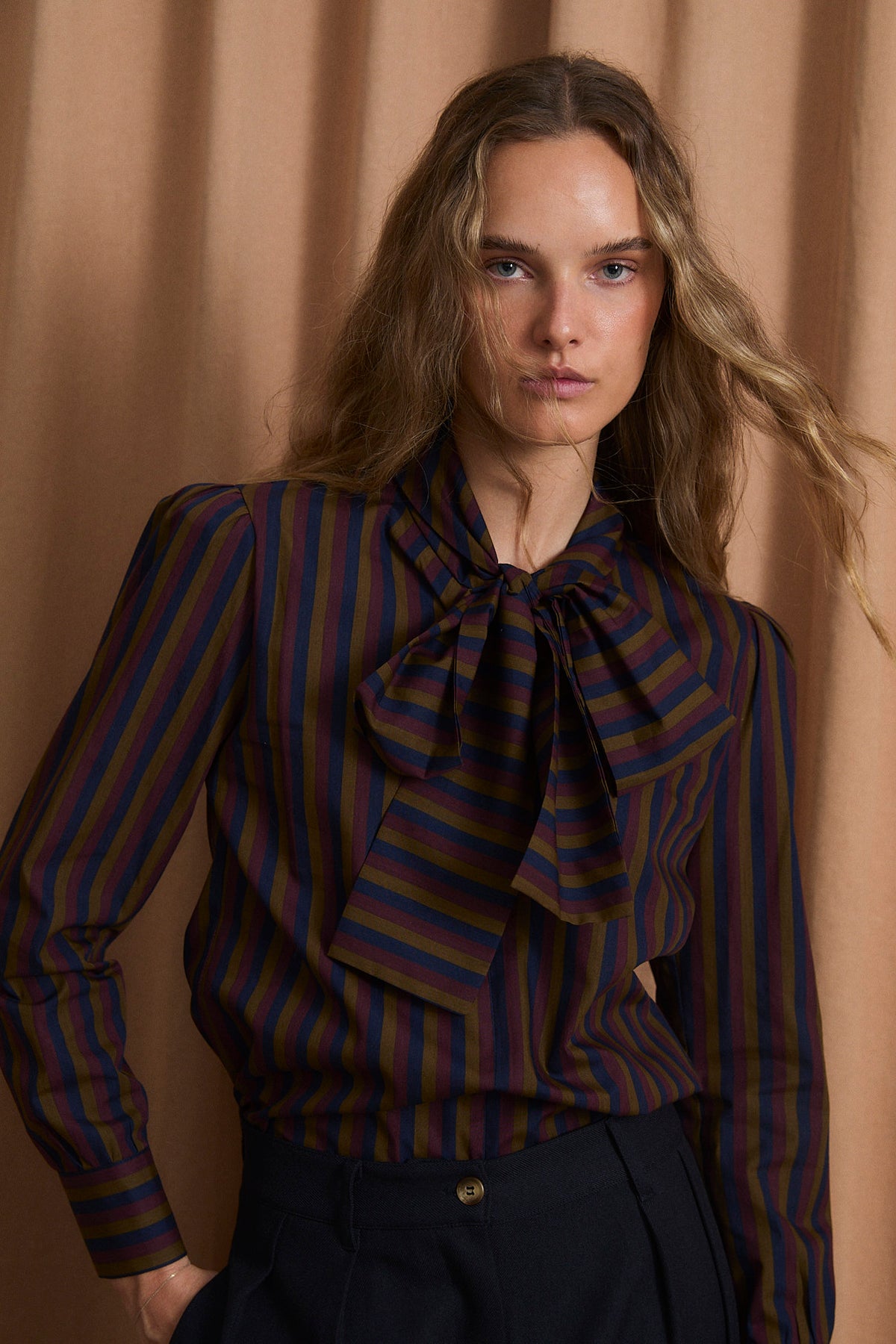 BLUSA LAZO TRIO BURGUNDY
