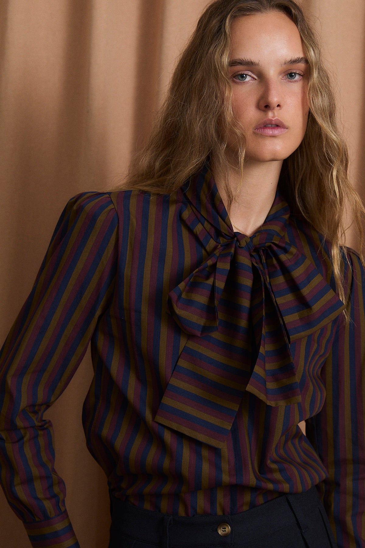 BLUSA LAZO TRIO BURGUNDY