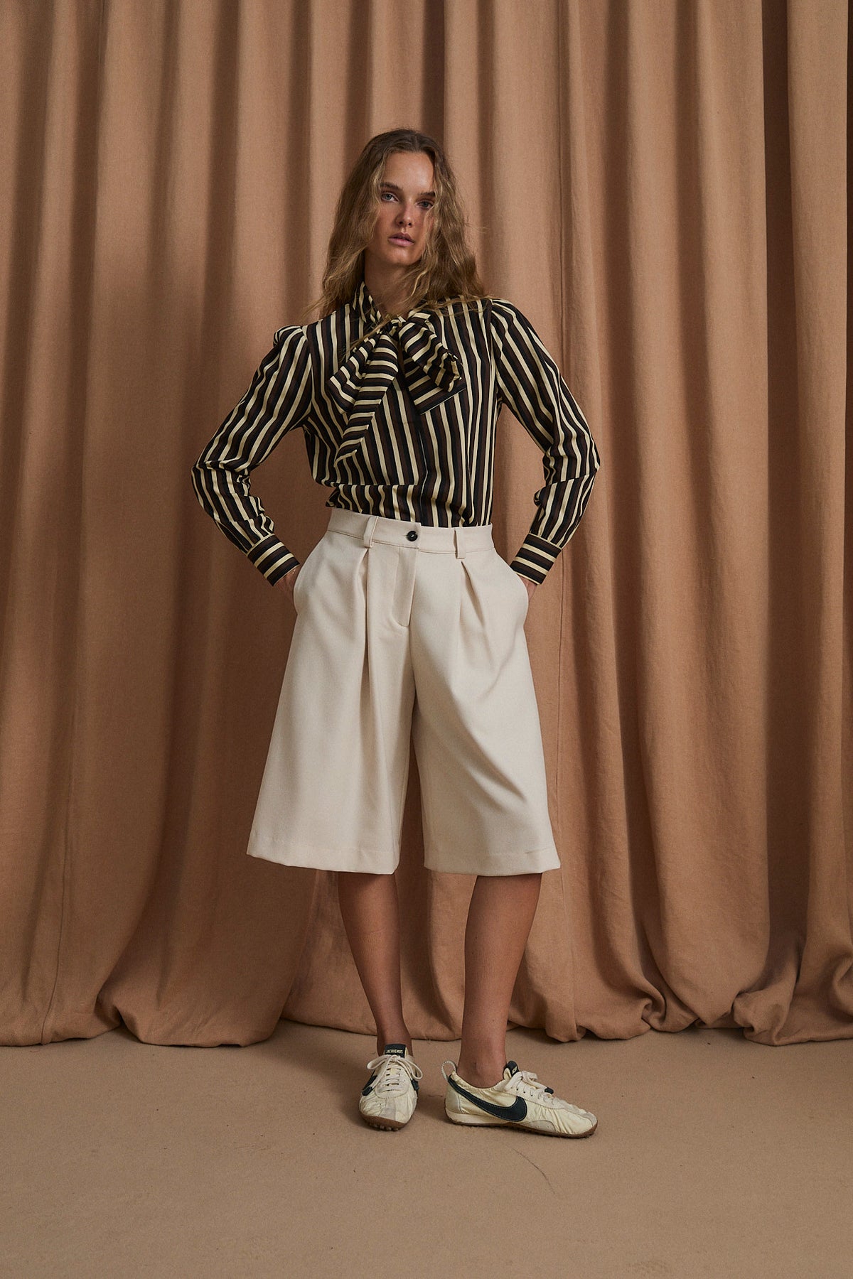 BLUSA LAZO TRIO MARRON