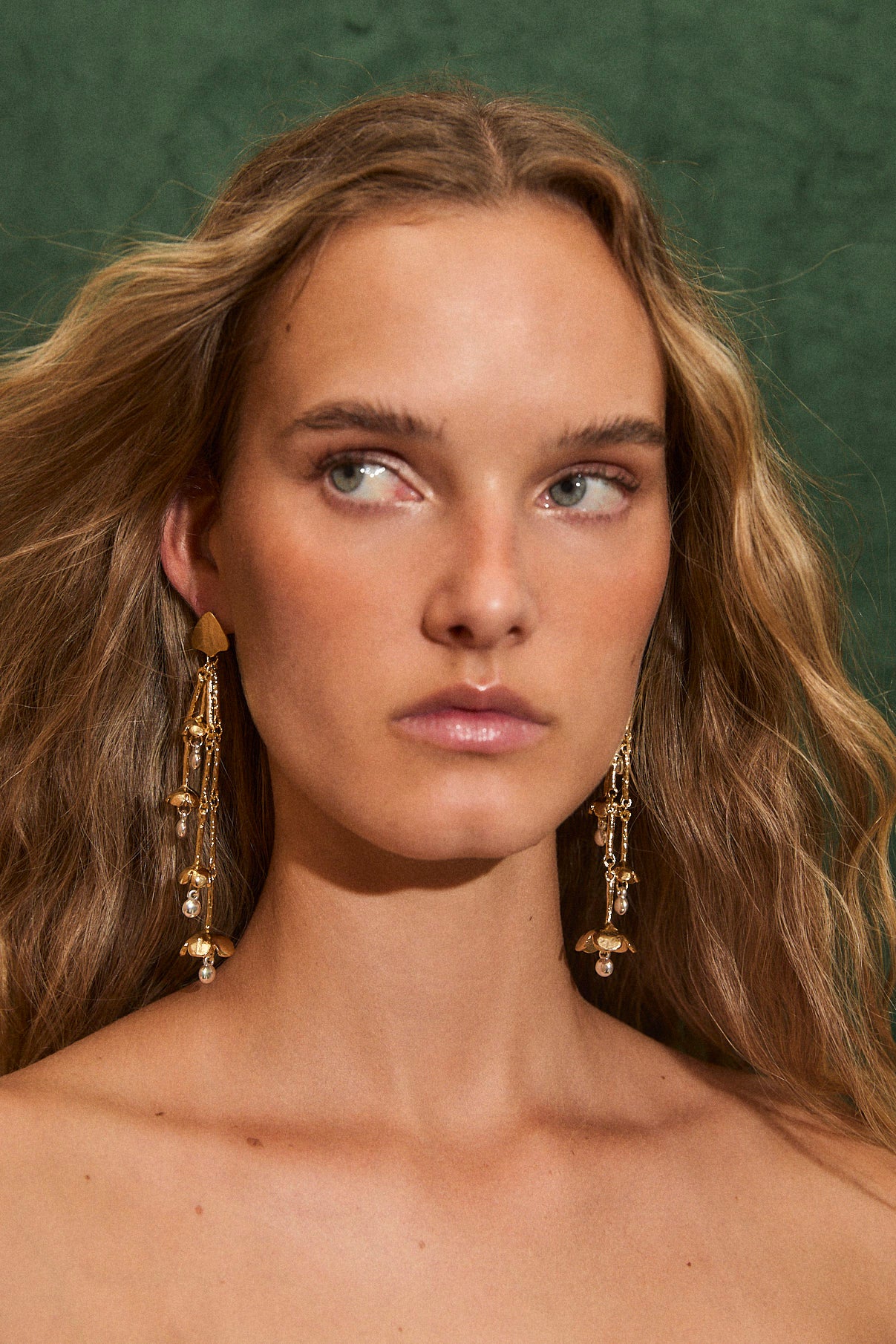 LARGOS CAMPANILLA GOLD EARRINGS