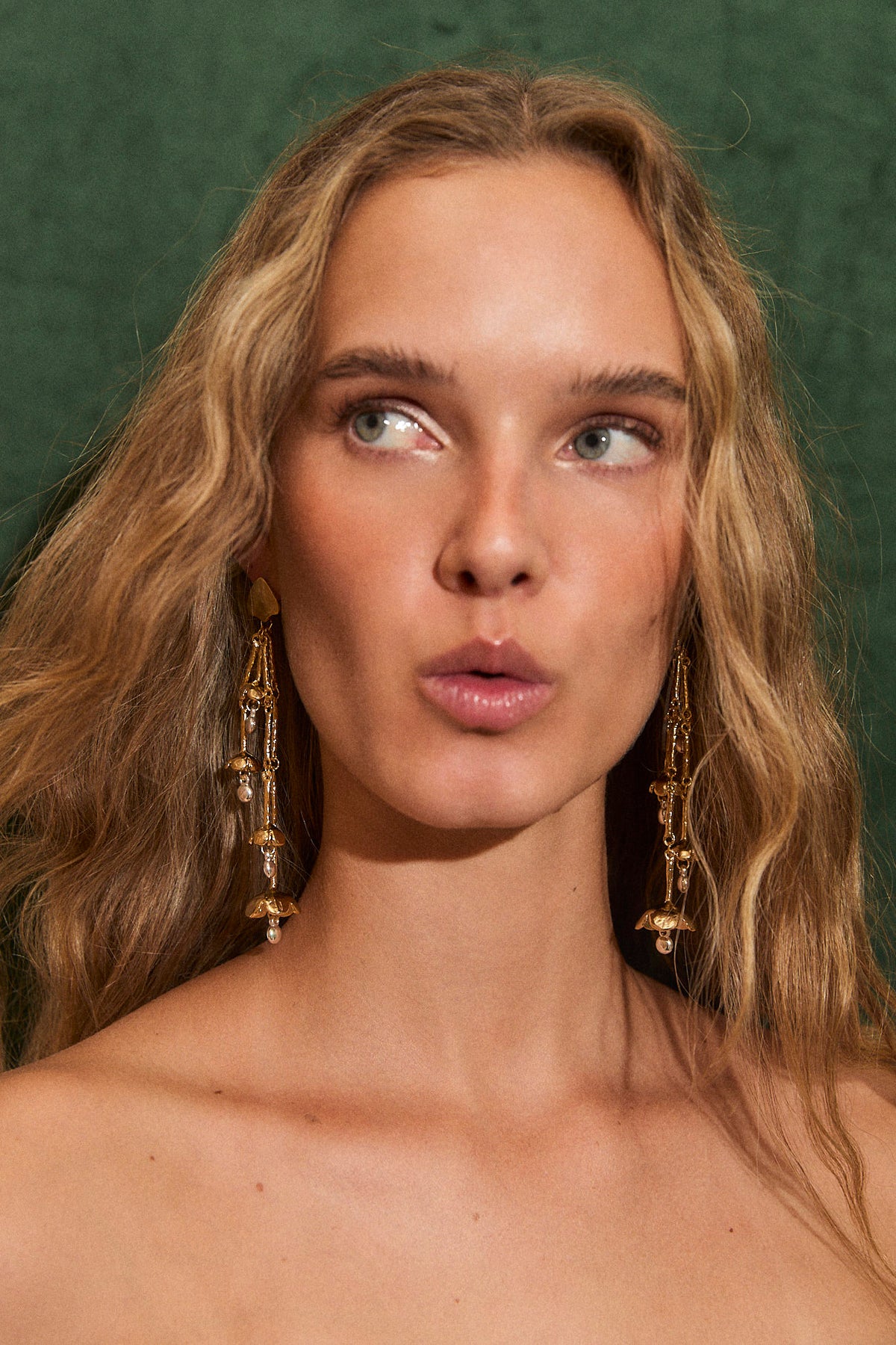 LARGOS CAMPANILLA GOLD EARRINGS