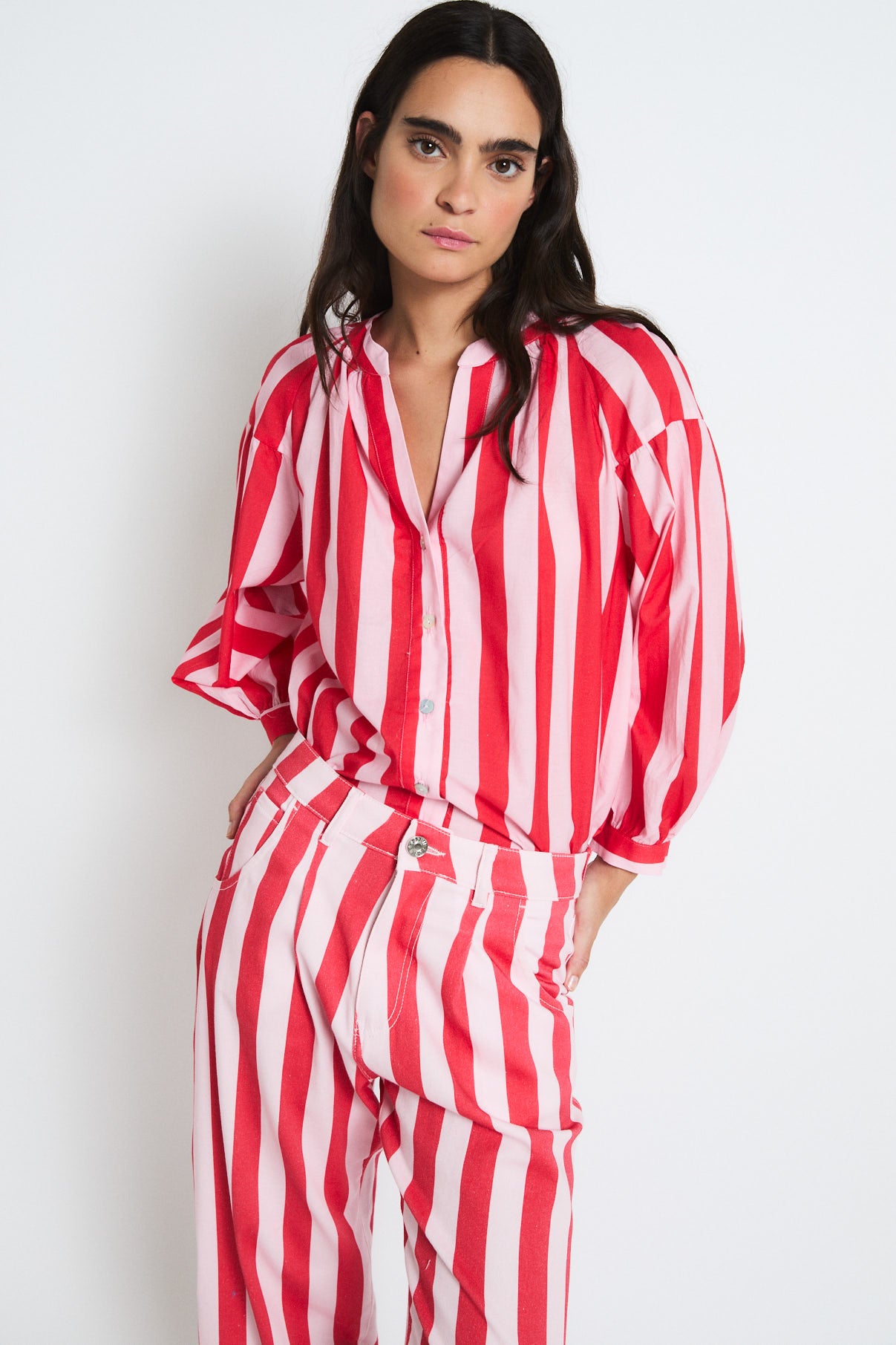 TOTAL LOOK VENICE BARRAS ROJO