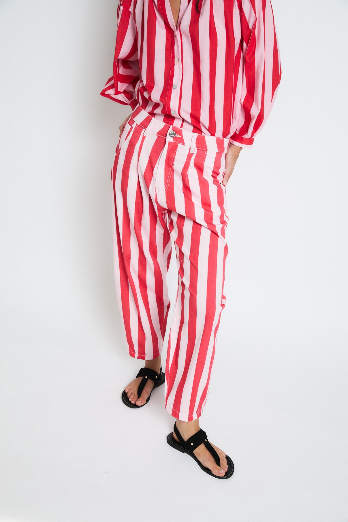 JEANS BOYFRIEND BARRAS ROJO