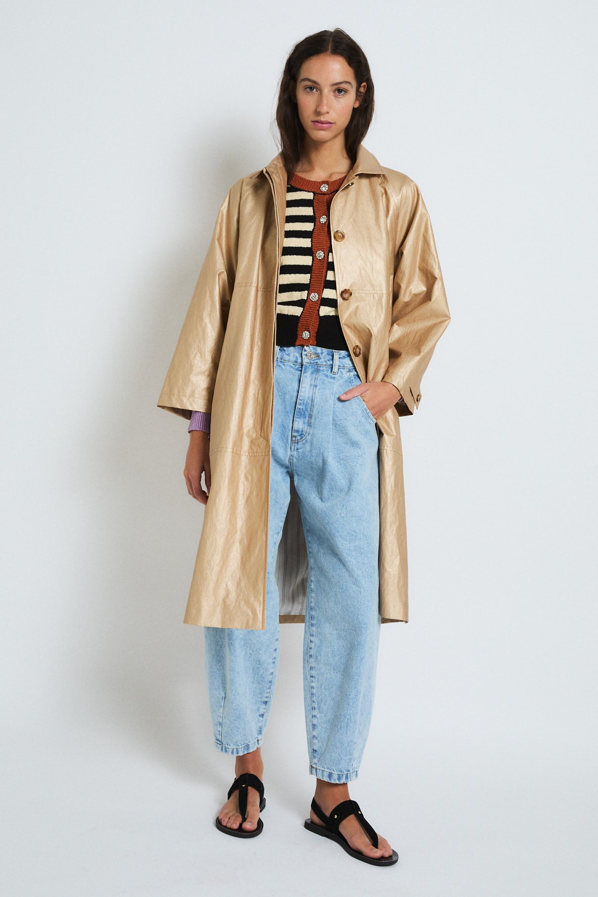 GABARDINA ORO METAL DORADO