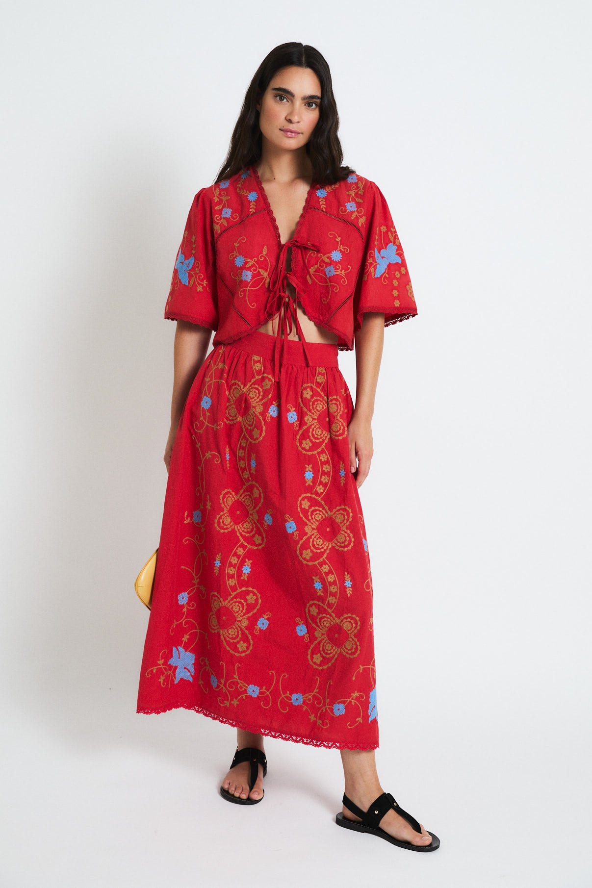 TOTAL LOOK AMAPOLA EMBROIDERY ROJO