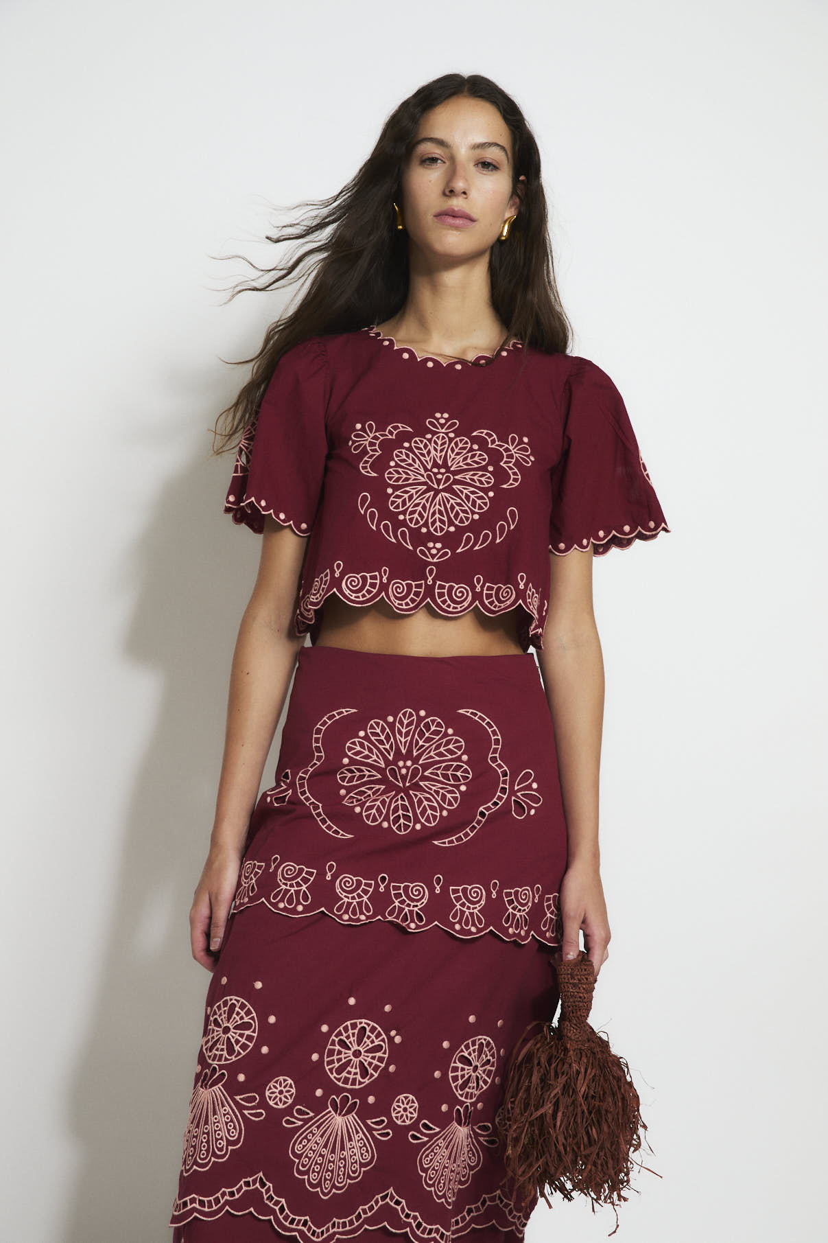 TOP BOMBAY EMBROIDERY CEREZA
