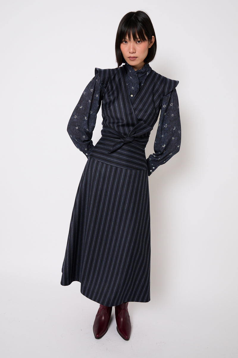 DIAGONAL NAVY STRIPES TOP