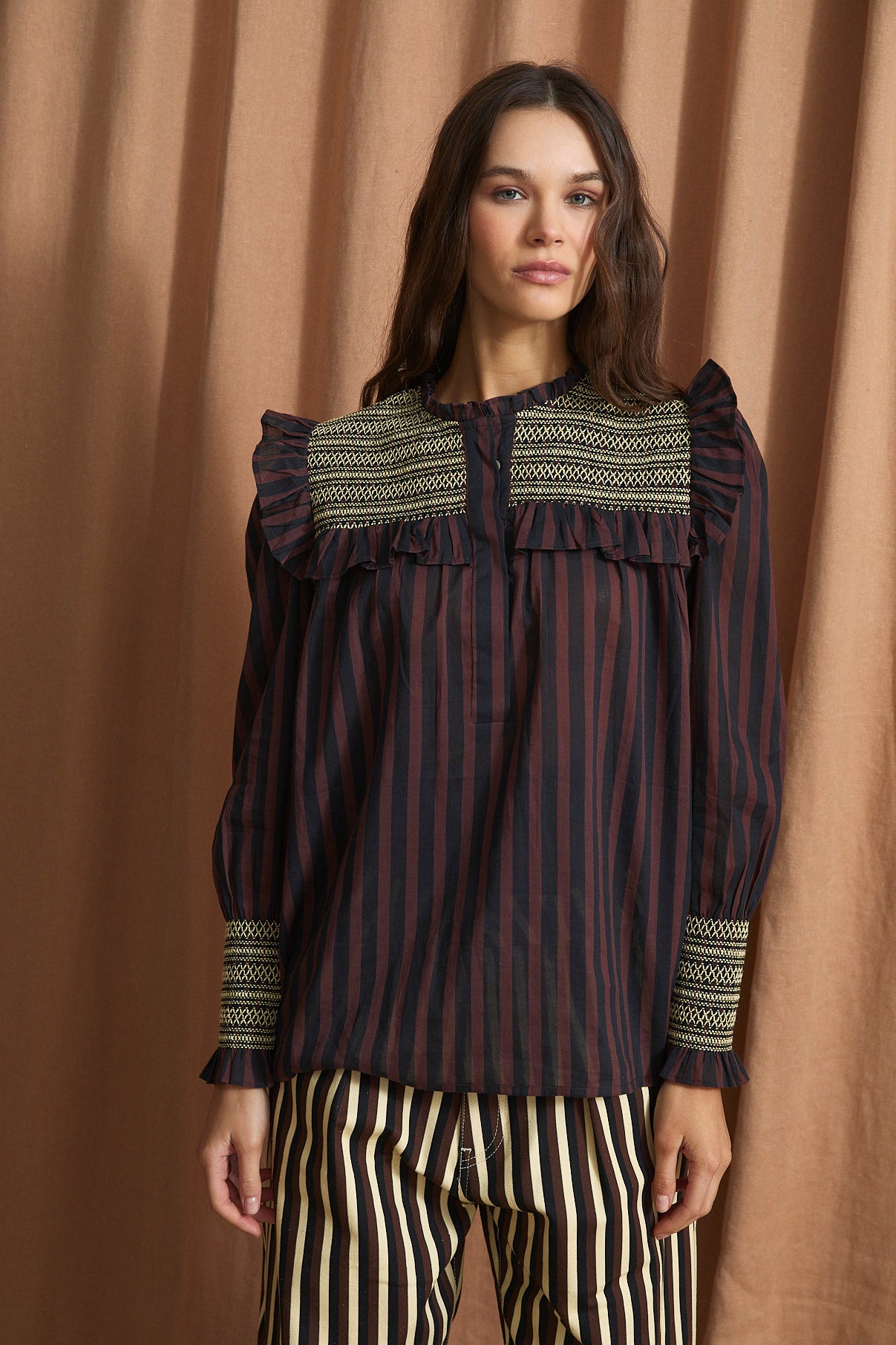 BLUSA CONCHITA LINEAS CHOCOLATE